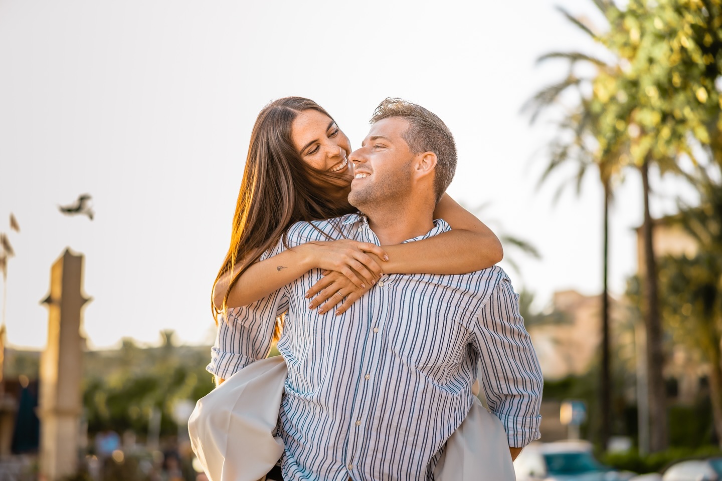 Las sesiones preboda son la oportunidad perfecta para conocernos y tener una primera toma de contacto con la cámara. ¡No cunda el pánico! Nadie se ha hecho una sesión de fotos antes, más allá de la comunión ?. Por ello, esta sesión nos ayuda a soltaros, reír; además de hablar sobre la organización de la boda y profundizar un poco más en vuestros gustos ✨
Fotografía: @priscalagunaphotographer
Video: @quatrelemens
? www.priscalagunaphotographer.com
#BodaMallorca #WeddingPhotographerMallorca #MallorcaPhotographer #PriscaLagunaPhotographer #MajorcaPhotographer #FotografoBodaMallorca #PreWedding #PreBodaMallorca #PreBoda
