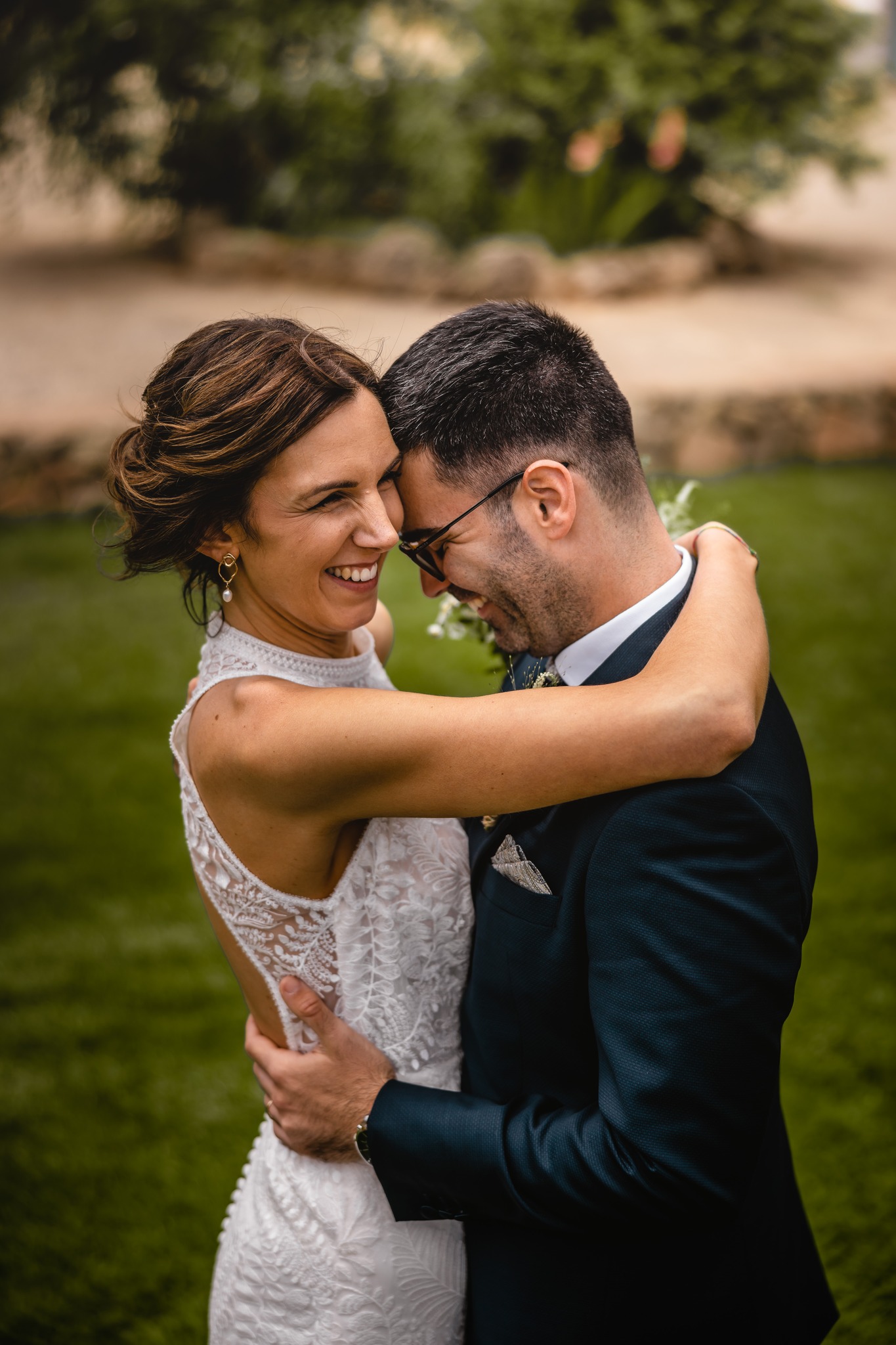 Capturando el amor en su forma más pura. Paula y Juan irradiaban felicidad en su día especial en Mallorca ?❤️
Si buscas inmortalizar momentos como este, no dudes en contactarme. ¡Juntos crearemos recuerdos inolvidables!
Fotógrafa: @priscalagunaphotographer
Catering y finca: Villa Valens por @bernardovichbodasyeventos
Peluqueria y maquillaje: @tonibennasarhairdresser
Vestido: @rosa_clara
Flor: @floristeria_de_petra
DJ: @faustodjycantante
? www.priscalagunaphotographer.com
#WeddingPhotographerMallorca #WeddingDay #MallorcaPhotographer #PriscaLagunaPhotographer #MajorcaPhotographer #FotografoBodaMallorca #VillaValens #MallorcaWeddingDestination