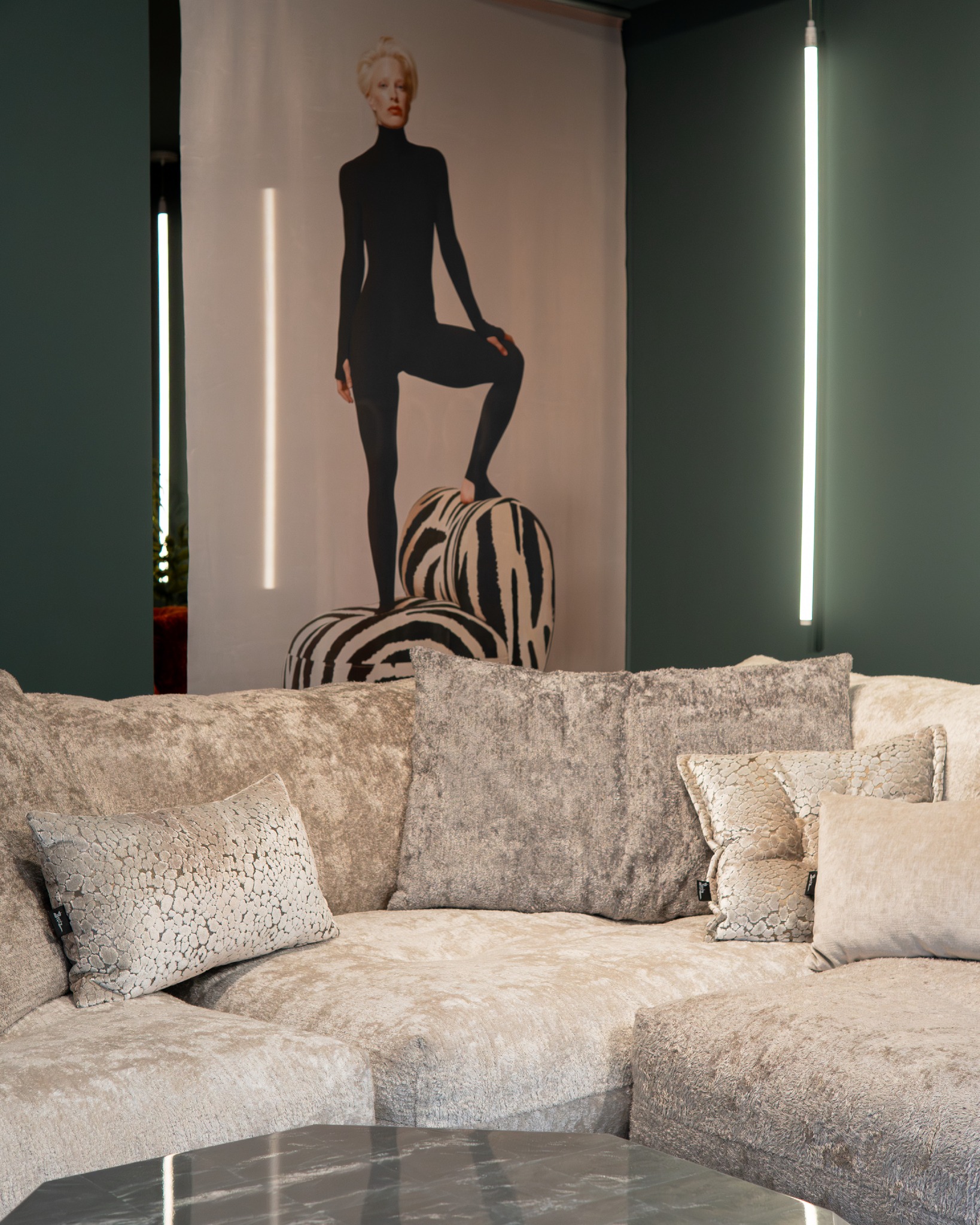 Unser Store in Frankfurt glänzt in einem neuen Look ✨
Mit viel Liebe zum Detail haben wir alles neu ...