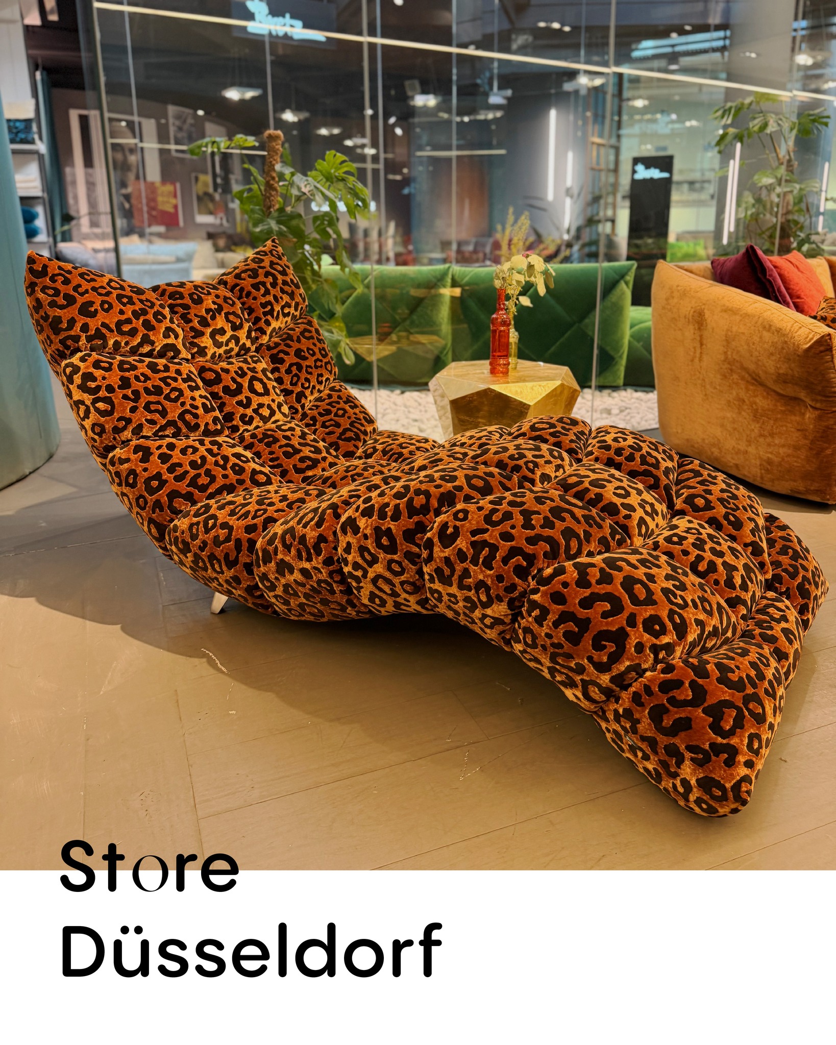 Unser Store in Düsseldorf ist ein Ort voller Atmosphäre und Persönlichkeit. Mit viel Liebe zum Detai...