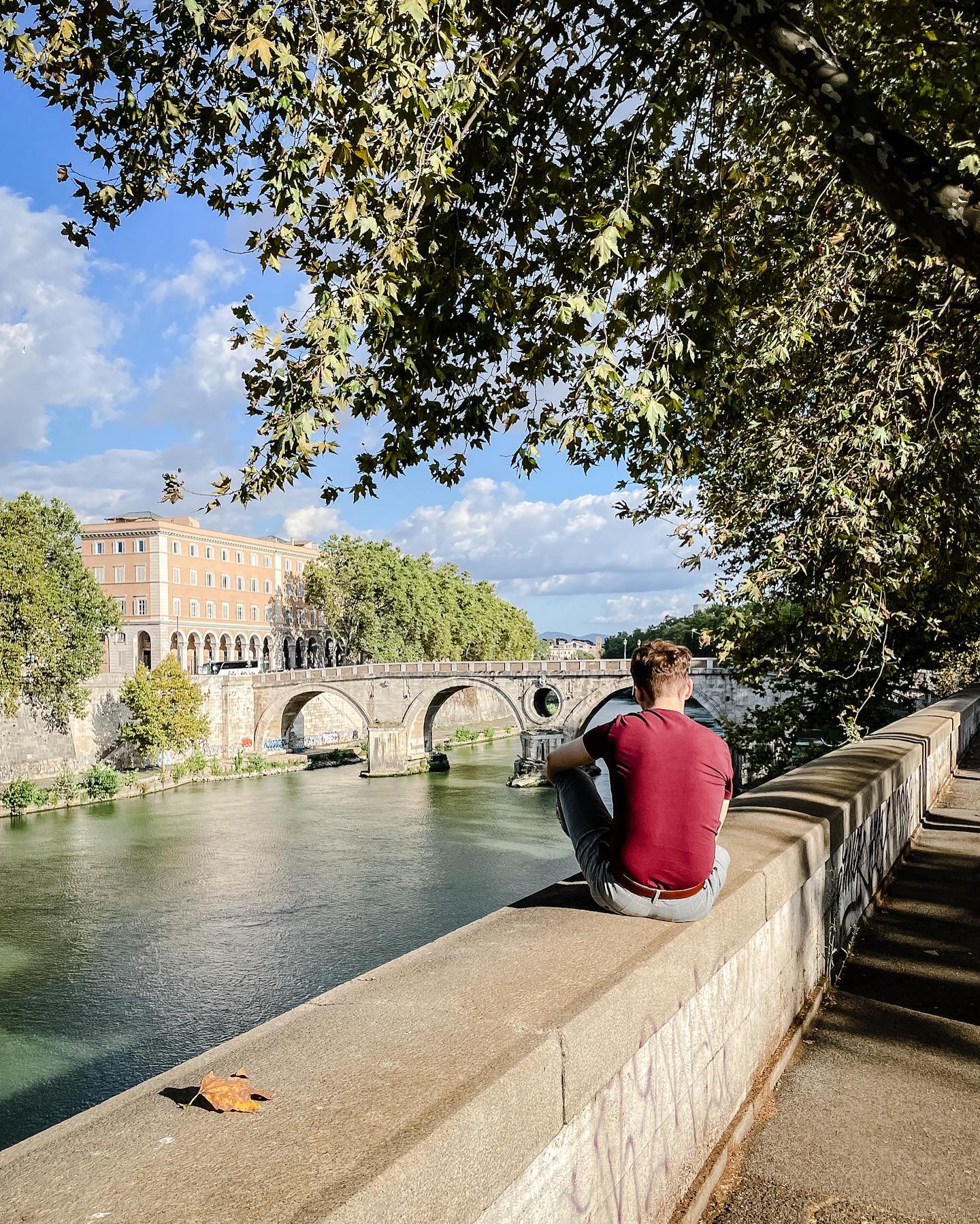 Ottobrata romana…?
.
.
.
#theitalyedit #doyoutravel #seekmoments #tasteintravel #traveldeeper #beautifuldestinations #howitalyfeels #exploreitaly #italylikealocal #iamatraveler #madeinitaly #discoveryrome #bestofrome #rome #roma #italy #italia #discoveryrome #airbnbitaly #airbnbrome #athomeintheworld #italylovers #unlimitedrome #mytinyatlas #prettylittleitaly #creativefolk #vivoroma #theprettycities #vacationrentalitaly #vvmonti
