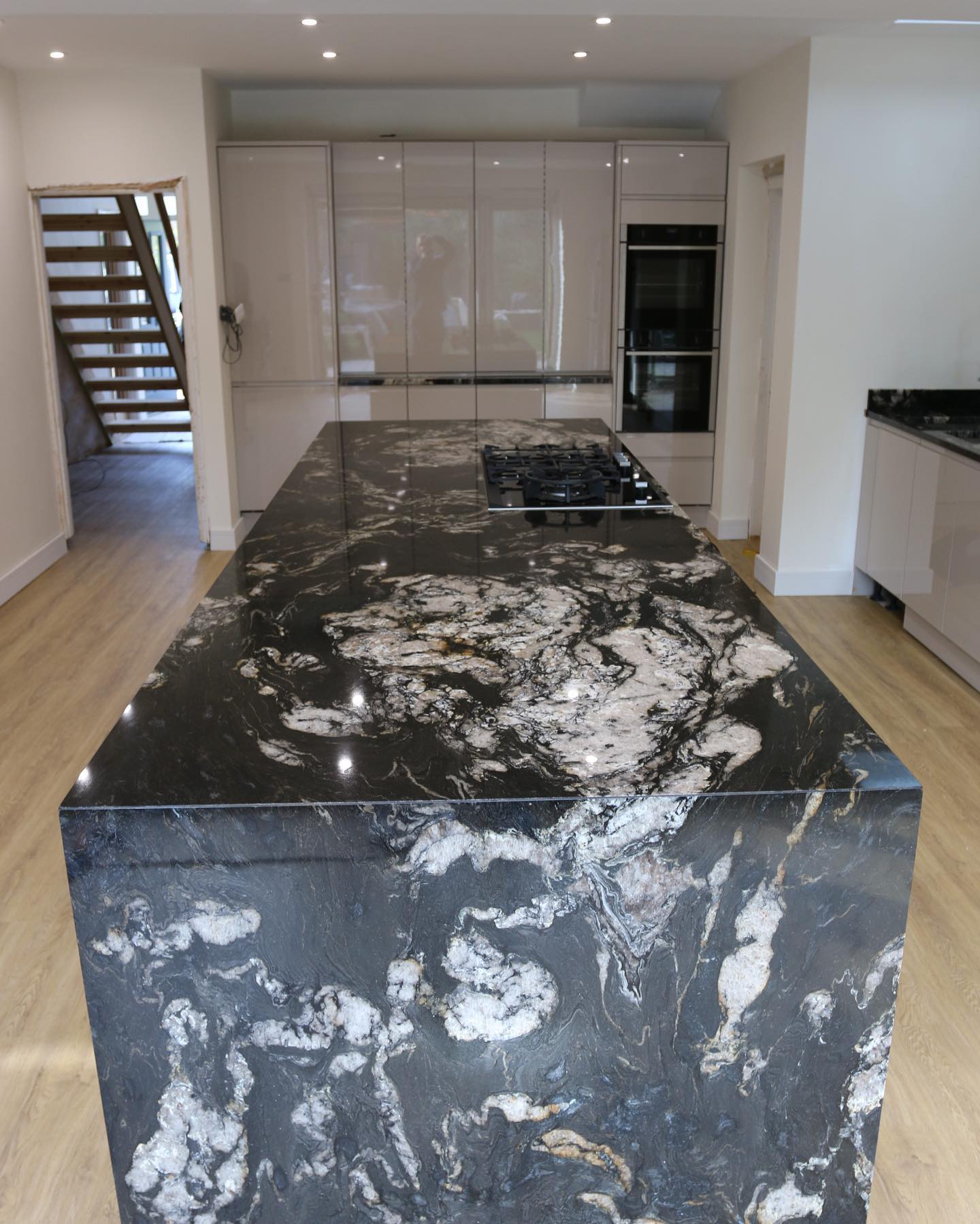 Measuring a whopping 5m in length, this monster island is one of the biggest we have installed!
Our client requested book-matched Cosmic Black Granite with mitred end panels, creating a stunning centrepiece for his kitchen.
Get in touch today for a quote!
? 020 8944 2020
? sales@marbleinteriors.co.uk