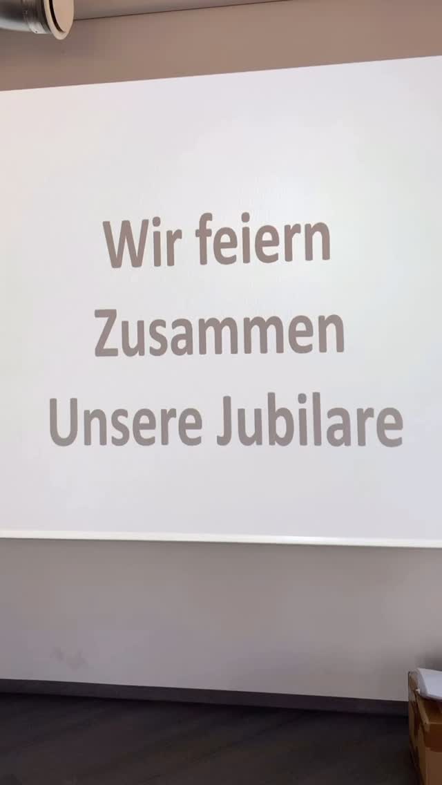 Ein kleiner Ausschnitt aus unserer Jubilarfeier?
#rehakrahl #teamevent #physiotherapie #ergotherapie #logopädie #rezeption #congratulations