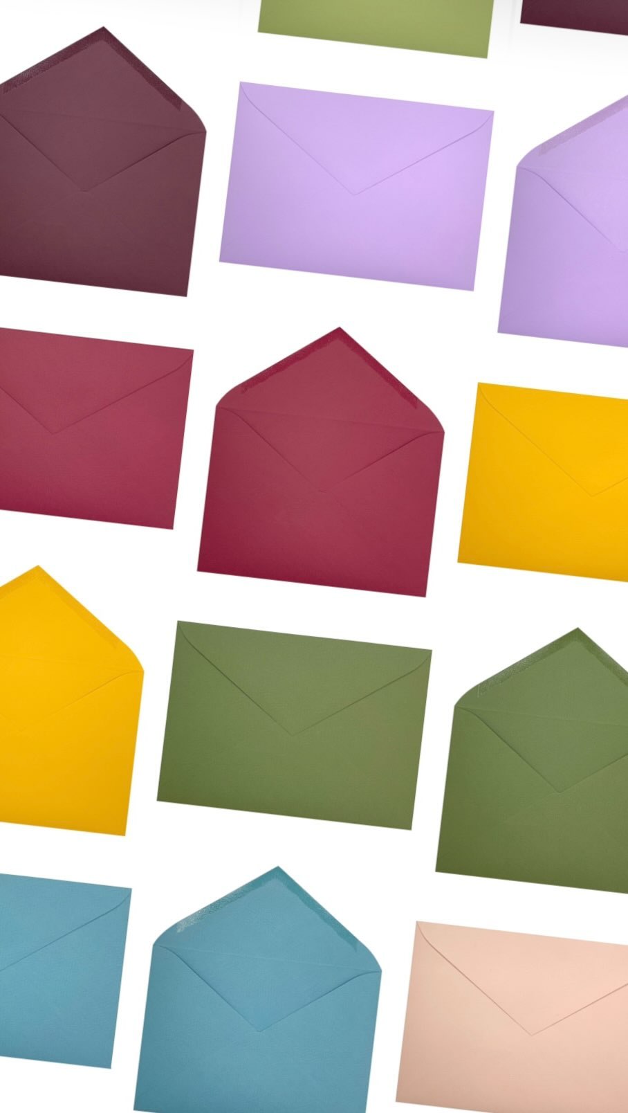 Se han hecho de rogar, pero por fin tenemos aquí la NUEVA COLECCIÓN ? 10 colores, 160 gramos, unos sobres gruesos, con textura y en unos tonos que son increíbles ? ¡Esperamos que os gusten tantísimo como a nosotros! ?