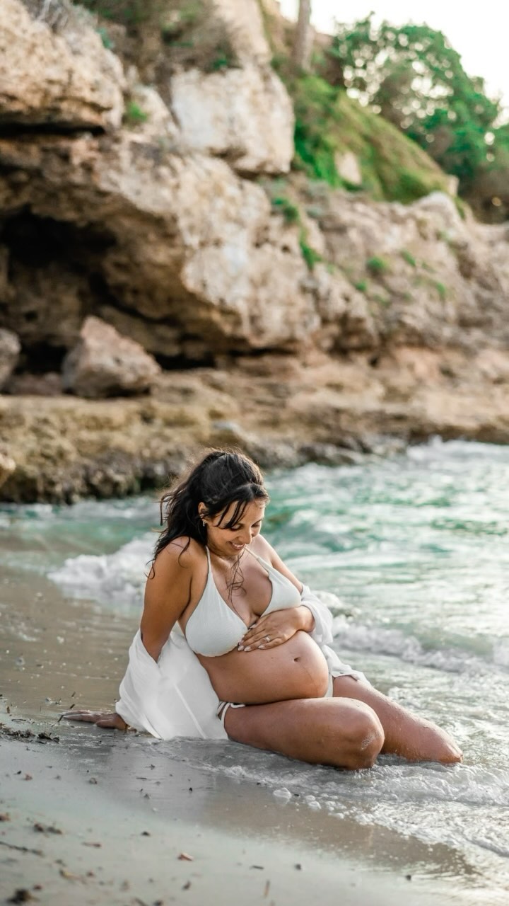 1+1= 3 ❤️
www.priscalagunaphotographer.com
#MallorcaPhotographer #PriscaLagunaPhotographer
#MajorcaPhotographer
#FotografoEmbarazadaMallorca #Premama
#SesionPremamaMallorca #SesionEmbarazoMallorca
#ReportajeEmbarazoMallorca
#PregnantShootMallorca