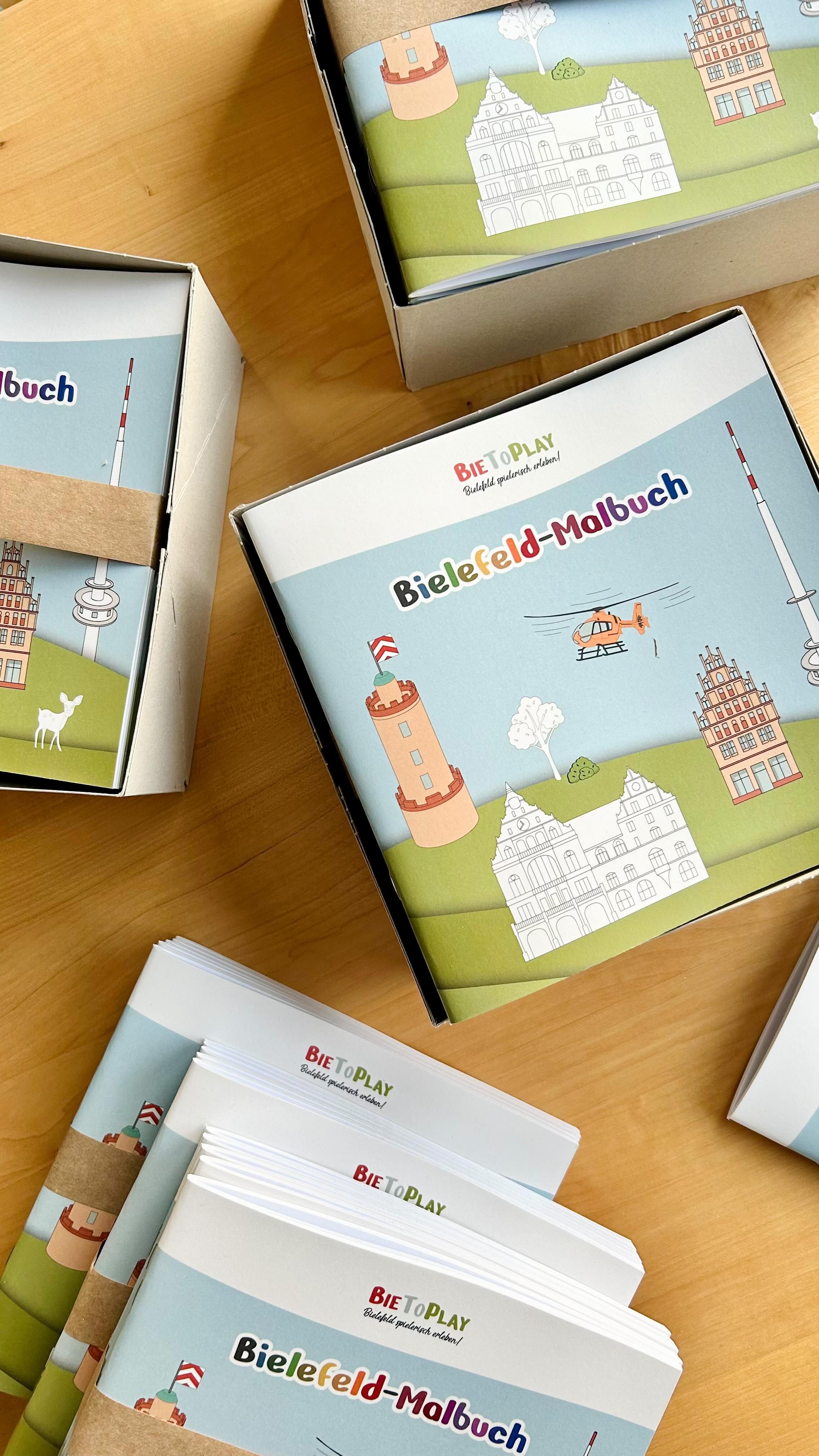 Druckfrischer Nachschub Bielefeld-Malbücher ??
#bielefeldmalbuch #bielefeldpuzzle #bielefeldspielteppich #bietoplay #bielefeld #spielteppichbielefeld #bielefelderleben #bielefeldentdecken #liebefeld #meinbielefeld #bielefeldliebe #bielefeldjetzt #stadtbielefeld #bielefelder #altermarktbielefeld #bielefeldcity #daskommtausbielefeld #teutoburgerwald #sparrenburg #jahnplatz #arminiabielefeld #schücoarena #siggibielefeld #rudolfoetkerhalle #tierparkolderdissen #dorfsentana #kunsthallebielefeld #oberseebielefeld #visitbielefeld #malbuch