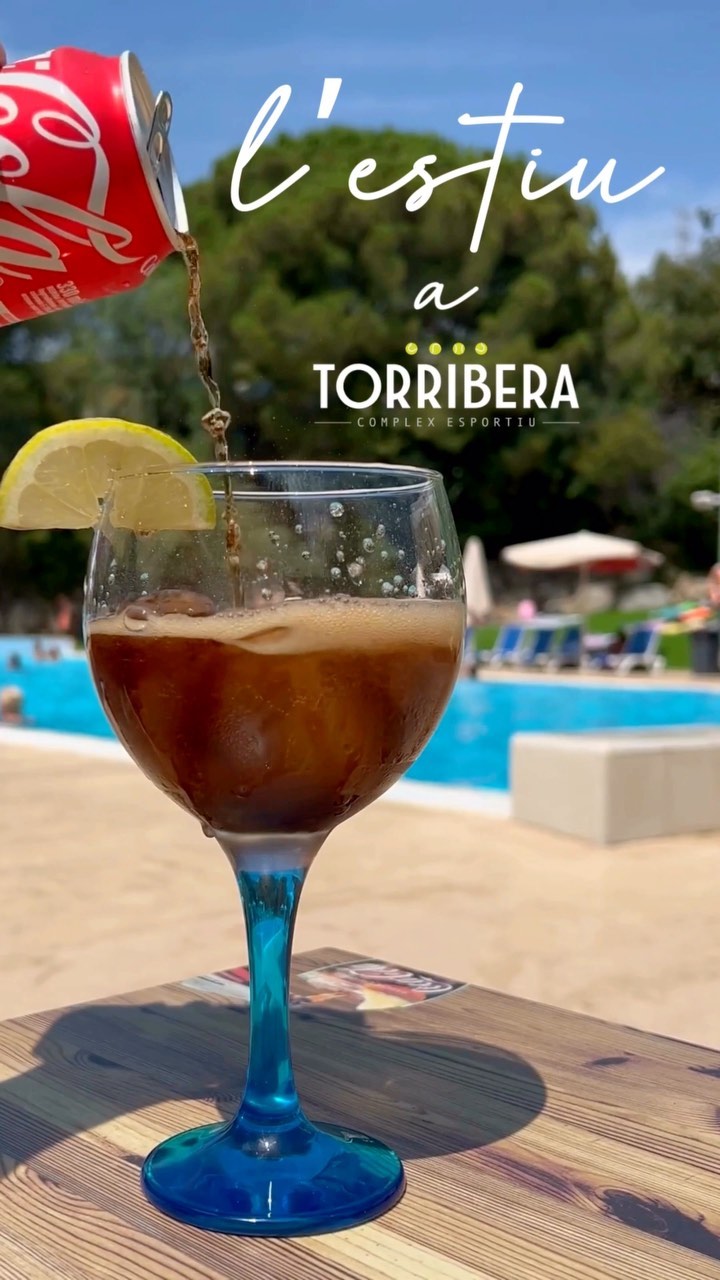 Vine a gaudir d’un dia increïble a la nostra piscina!???
Podràs refrescar-te a la nostra zona chill out...????
#piscina #Catalunya #padel #tennis #torribera #complexesportiutorribera #SantaColomadeGramanet