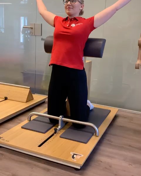 Heute stellt euch @melissaxmyr unser Brust-Fle-xx Gerät vor. Warum? Wenn wir wieder für euch offen haben, solltet ihr ja noch Experten sein ??? •
•
•
#fitness #flexx #egym #brustkorb #gegenlangeweile #homeoffice #wirzeigendirwieesgeht #öffnen #besserluft #therapie #yoga #bleibgesund #bleibfit #gemeinsamstark #gemeinsam #gesundheit #reha #team #wirbleibenzuhause #wir #training #trainingsplan #homeworkout