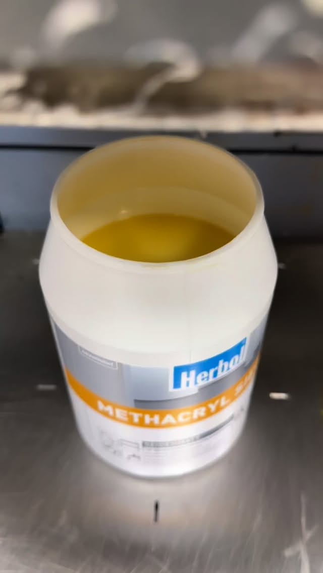 Perfetto 👍 allora te la rifaccio:
🎧 ASMR con Methacryl Siegel Herbol colorato 🎨
Il rullo che scivola, il colore che si stende uniforme e la superficie che diventa super resistente 💪
Relax per le orecchie, protezione per i tuoi spazi ✨
#ASMR #Herbol #MethacrylSiegel #ColorePerfetto #shopvernici