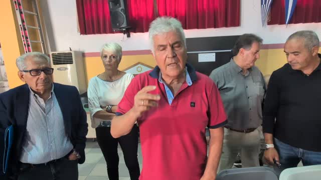 Δημοτικό Συμβούλιο Λέρου: Χωρίς απρόοπτα η συνεδρίαση του Σαββάτου – Δηλώσεις Δημάρχου Λέρου
--
Χωρίς απρόοπτα ολοκληρώθηκε η συνεδρίαση του Δημοτικού Συμβουλίου Λέρου, που πραγματοποιήθηκε το Σάββατο 18 Οκτωβρίου 2025, στη 1:30 μ.μ., στην αίθουσα εκδηλώσεων του Δημοτικού Σχολείου Αλίντων.
Η συνεδρίαση περιλάμβανε ένα θέμα εκτός ημερήσιας διάταξης και τρία τακτικά θέματα, τα οποία συζητήθηκαν και ψηφίστηκαν σύμφωνα με την προβλεπόμενη διαδικασία.
Θέματα εκτός ημερήσιας διάταξης
1α. Έγκριση των όρων που θέτει η Εταιρία Ακινήτων Δημοσίου (ΕΤΑΔ) στην απόφασή της (υπ’ αριθ. πρωτ. 14708/07-10-2025), σχετικά με την παραχώρηση χρήσης τμήματος του ακινήτου με ΑΒΚ 582 (Α/Α 97719), Ν. Δωδεκανήσου, στο Δήμο Λέρου.
1β. Εξουσιοδότηση του Δημάρχου Λέρου, κ. Τιμόθεου Κωττάκη, για την υπογραφή της σχετικής σύμβασης μεταξύ της ΕΤΑΔ και του Δήμου Λέρου, καθώς και κάθε απαιτούμενου δικαιολογητικού.
Το θέμα εκτός ημερησίας διάταξης ψηφίστηκε ομόφωνα από το σώμα.
Τακτικά θέματα ημερήσιας διάταξης
1. Έγκριση της 7ης αναμόρφωσης προϋπολογισμού και τεχνικού προγράμματος του Δήμου Λέρου, οικονομικού έτους 2025.
Το θέμα περιλαμβάνει σειρά σημαντικών χρηματοδοτήσεων και έργων για το νησί, όμως ψηφίστηκε κατά πλειοψηφία (Δεν ψηφίστηκε από την Αντιπολίτευση).
2. Εγγραφές και επανεγγραφές φιλοξενούμενων παιδιών στους παιδικούς σταθμούς Λακκίου και Καμάρας, για το σχολικό έτος 2025–2026.
3.Αίτηση του Αθλητικού Σωματείου “Αθλητικός Σύλλογος Ακαδημία Γυμναστικής Λέρου”, με αριθμό πρωτ. 73671/5-9-2025.
Τα δύο τελευταία θέματα εγκρίθηκαν ομόφωνα, καθώς αφορούσαν διαδικαστικά ζητήματα.
Δηλώσεις Δημάρχου Λέρου Τιμόθεου Κωττάκη μετά το πέρας της συνεδρίασης: Δημοτικό Συμβούλιο Λέρου: Χωρίς απρόοπτα η συνεδρίαση του Σαββάτου – Δηλώσεις Δημάρχου Λέρου
--
Χωρίς απρόοπτα ολοκληρώθηκε η συνεδρίαση του Δημοτικού Συμβουλίου Λέρου, που πραγματοποιήθηκε το Σάββατο 18 Οκτωβρίου 2025, στη 1:30 μ.μ., στην αίθουσα εκδηλώσεων του Δημοτικού Σχολείου Αλίντων.
Η συνεδρίαση περιλάμβανε ένα θέμα εκτός ημερήσιας διάταξης και τρία τακτικά θέματα, τα οποία συζητήθηκαν και ψηφίστηκαν σύμφωνα με την προβλεπόμενη διαδικασία.
Θέματα εκτός ημερήσιας διάταξης
1α. Έγκριση των όρων που θέτει η Εταιρία Ακινήτων Δημοσίου (ΕΤΑΔ) στην απόφασή της (υπ’ αριθ. πρωτ. 14708/07-10-2025), σχετικά με την παραχώρηση χρήσης τμήματος του ακινήτου με ΑΒΚ 582 (Α/Α 97719), Ν. Δωδεκανήσου, στο Δήμο Λέρου.
1β. Εξουσιοδότηση του Δημάρχου Λέρου, κ. Τιμόθεου Κωττάκη, για την υπογραφή της σχετικής σύμβασης μεταξύ της ΕΤΑΔ και του Δήμου Λέρου, καθώς και κάθε απαιτούμενου δικαιολογητικού.
Το θέμα εκτός ημερησίας διάταξης ψηφίστηκε ομόφωνα από το σώμα.
Τακτικά θέματα ημερήσιας διάταξης
1. Έγκριση της 7ης αναμόρφωσης προϋπολογισμού και τεχνικού προγράμματος του Δήμου Λέρου, οικονομικού έτους 2025.
Το θέμα περιλαμβάνει σειρά σημαντικών χρηματοδοτήσεων και έργων για το νησί, όμως ψηφίστηκε κατά πλειοψηφία (Δεν ψηφίστηκε από την Αντιπολίτευση).
2. Εγγραφές και επανεγγραφές φιλοξενούμενων παιδιών στους παιδικούς σταθμούς Λακκίου και Καμάρας, για το σχολικό έτος 2025–2026.
3.Αίτηση του Αθλητικού Σωματείου “Αθλητικός Σύλλογος Ακαδημία Γυμναστικής Λέρου”, με αριθμό πρωτ. 73671/5-9-2025.
Τα δύο τελευταία θέματα εγκρίθηκαν ομόφωνα, καθώς αφορούσαν διαδικαστικά ζητήματα.
Δηλώσεις Δημάρχου Λέρου Τιμόθεου Κωττάκη μετά το πέρας της συνεδρίασης: