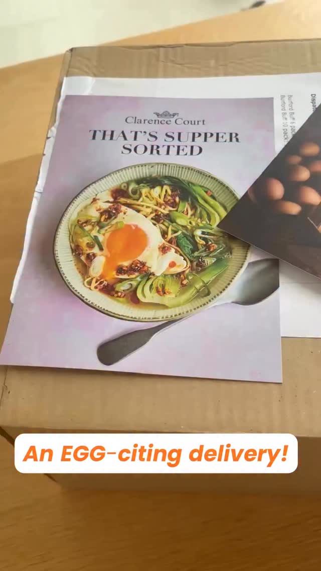 As anyone who follows me knows, there’s only one brand of eggs for me! Clarence Court! So I was thrilled to receive a gift of these fabulous new Burford Buffs eggs. Can’t wait to try them! The only problem is deciding what to cook first!
#eggs #clarencecourt #burfordbuffs #eggrecipe #eggrecipes #loveeggs #egglovers #egglove #food #foodblogger #foodies #foodblog #bristolfood #bristolfoodie #bristolfoodbloggers