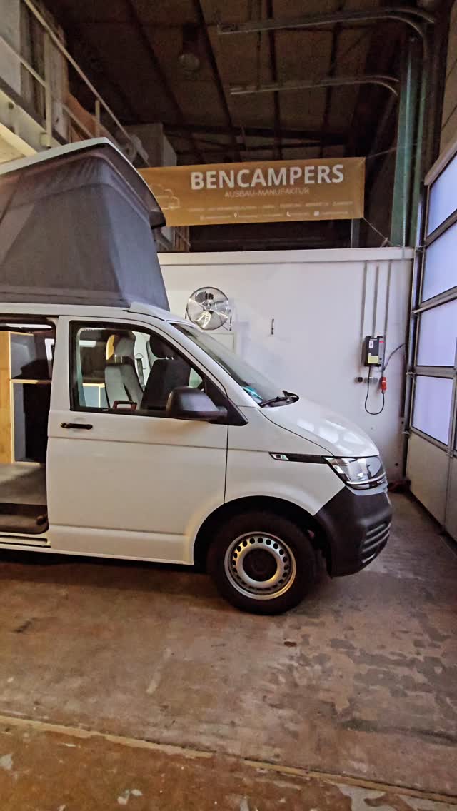 Weiter gehts im VW Ausbau. Der… Weiter gehts im VW Ausbau. Der…