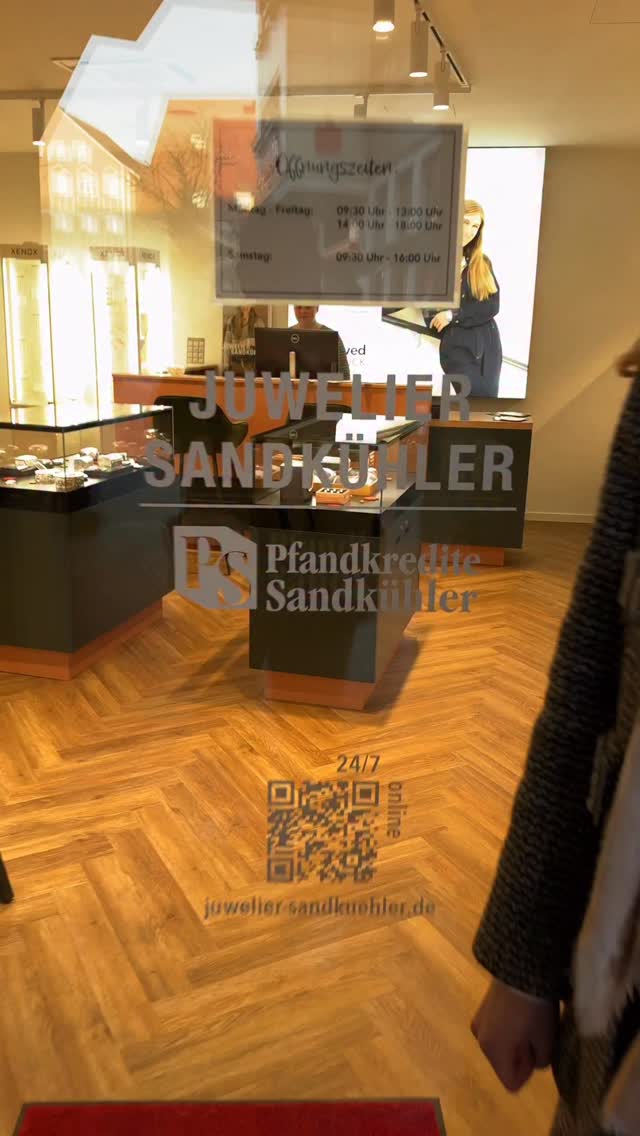Hallo Reutlingen โ wir sind da! โจ
Wir freuen uns riesig, Euch endlich unsere neue Juwelier Sandkรผhler Filiale im Herzen von Reutlingen vorzustellen โ und laden Euch herzlich zur Erรถffnungsfeier am 29.11. ab 11 Uhr ein: mit Popcorn, Hรคppchen, Sekt & unserem wunderbaren Team โ kommt vorbei, lernt uns kennen und fรผhlt Euch wie zu Hause! ?
Als Familienbetrieb in zweiter Generation mit 45 Jahren Erfahrung stehen wir fรผr hรถchste Qualitรคt, ehrliche Beratung und echte Handwerkskunst. In unserer Meistergoldschmiede werden Schmuckstรผcke nicht nur repariert, sondern liebevoll aufgearbeitet und aufgewertet.
Unschlagbare Nachhaltigkeit: Feiner Schmuck aus zweiter Hand, geprรผft von unseren Goldschmiedemeistern, mit bis zu 50 % Preisersparnis โ besonders jetzt, wo der Goldwert so hoch ist ganz wichtig. ?
Unsere Services fรผr Euch:
โข Ankauf von Gold, Diamanten & Uhren ๏ฟผ
โข Kommissionsverkauf Eurer Schmuckstรผcke ๏ฟผ
โข Pfandkredit auf Schmuck, Uhren, Barren ๏ฟผ
โข Uhrenservice (Revision, Reinigung, Batteriewechselโฆ) ๏ฟผ
โข Neuanfertigungen & individuelle Designs ๏ฟผ
โข Edelsteinlabor & Wertgutachten ๏ฟผ
Reutlingen ist nicht nur unsere neue Heimat, sondern auch eine Stadt voller Charme: Von der Marienkirche, einem neugotischen Wahrzeichen, รผber das Tรผbinger Tor bis hin zur weltberรผhmten engsten Straรe der Welt, der Spreuerhofstraรe. ๏ฟผ Auch die Natur rund um Reutlingen lรคdt zum Staunen ein โ etwa beim Wandern auf die Achalm mit spektakulรคrer Aussicht. ๏ฟผ
Ob Einheimischer oder Besucher โ macht bei uns unbedingt Halt, schaut Euch um, lasst Euch beraten und entdeckt, wie schรถn nachhaltiger und hochwertiger Schmuck sein kann.
? Achtung Influencer: Ihr habt eine spannende Community in Reutlingen oder Umgebung? Dann freuen wir uns auf Eure Bewerbung und Kooperation! Kommentiert unter diesem Post, markiert Eure Lieblingsinfluencer โ wir sind offen, kreativ & freuen uns auf Euch.
#JuwelierSandkรผhler #Reutlingen #Erรถffnung #NachhaltigerSchmuck #SecondHandJewelry #Goldankauf #Meistergoldschmiede #InfluencerReutlingen #Schmuckliebe #Familienbetrieb #ReutlingenErleben #SchmuckReutlingen #ReutlingenCity
