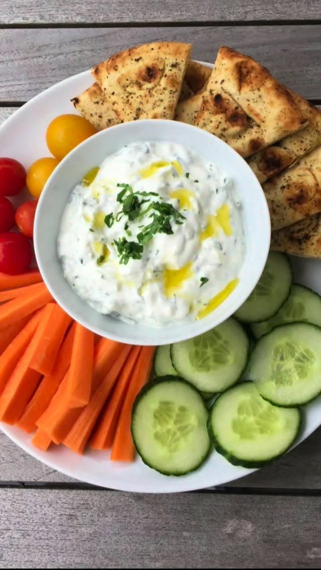Fabulous evening last night, hosted by the lovely @teresa_nurser - Greek night in case you hadn’t guessed! My food contributions included a bowl of homemade Tzatziki - that delicious Greek yoghurt dip, with cucumber, garlic, olive oil and mint. Feeling slightly under the weather today (aka very hungover!)!!
#greekfood #greekdips #tzatziki