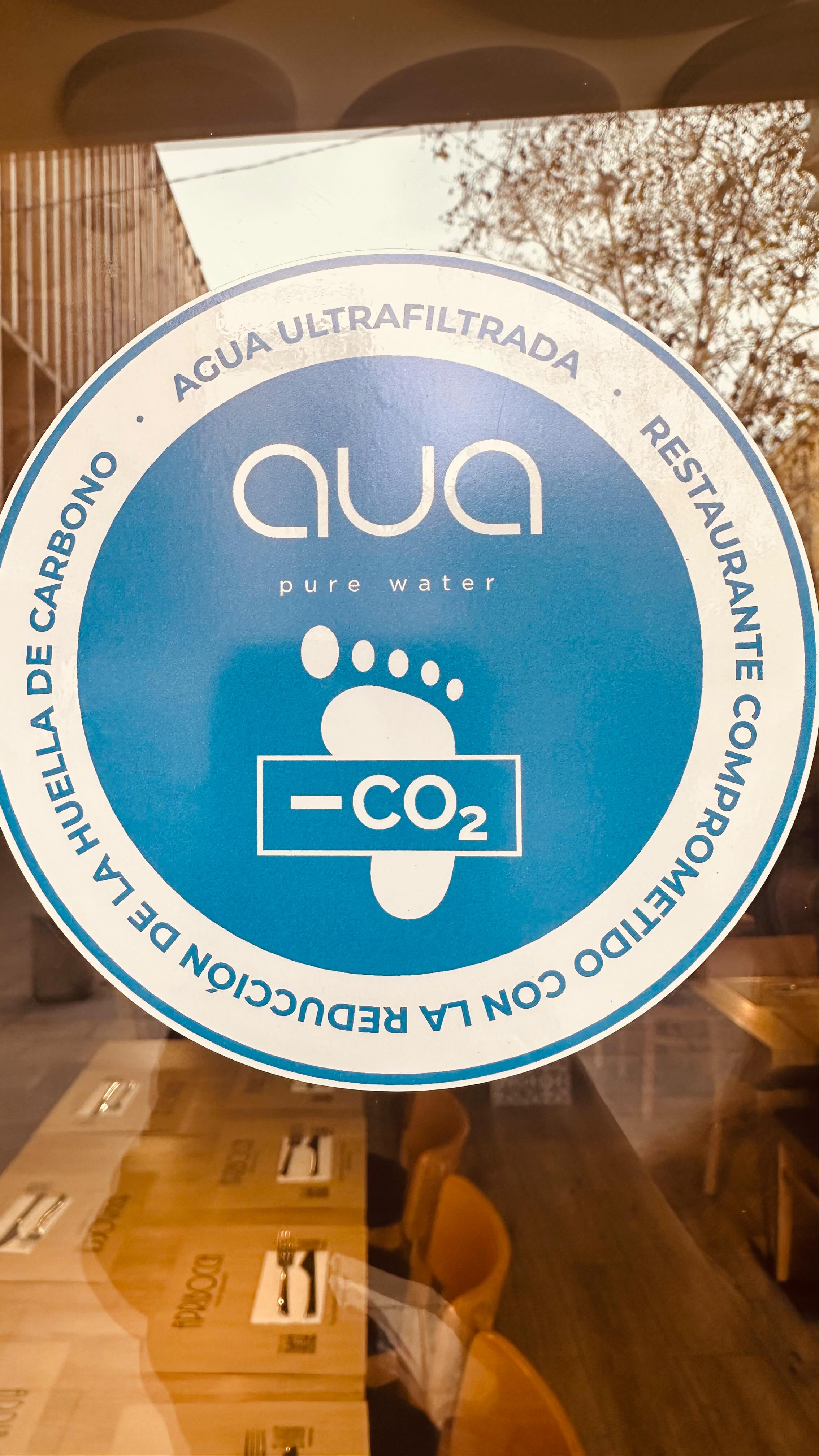 En Apribocca nos comprometimos con la reducción de huella de carbono ?? @aua_pure_water
#noplasticbags #noplastico #aquaespaña
#aguaosmotizadaydesionizada #aguapurificada
#co2 #aguafresca #aguacongas ##purewater #ecologico #sostenibile #maximacalidad #agua #aguagas #purewater #waterbottle #aguas #osmotizada #auaespaña #aua #columbia ##auapurewater