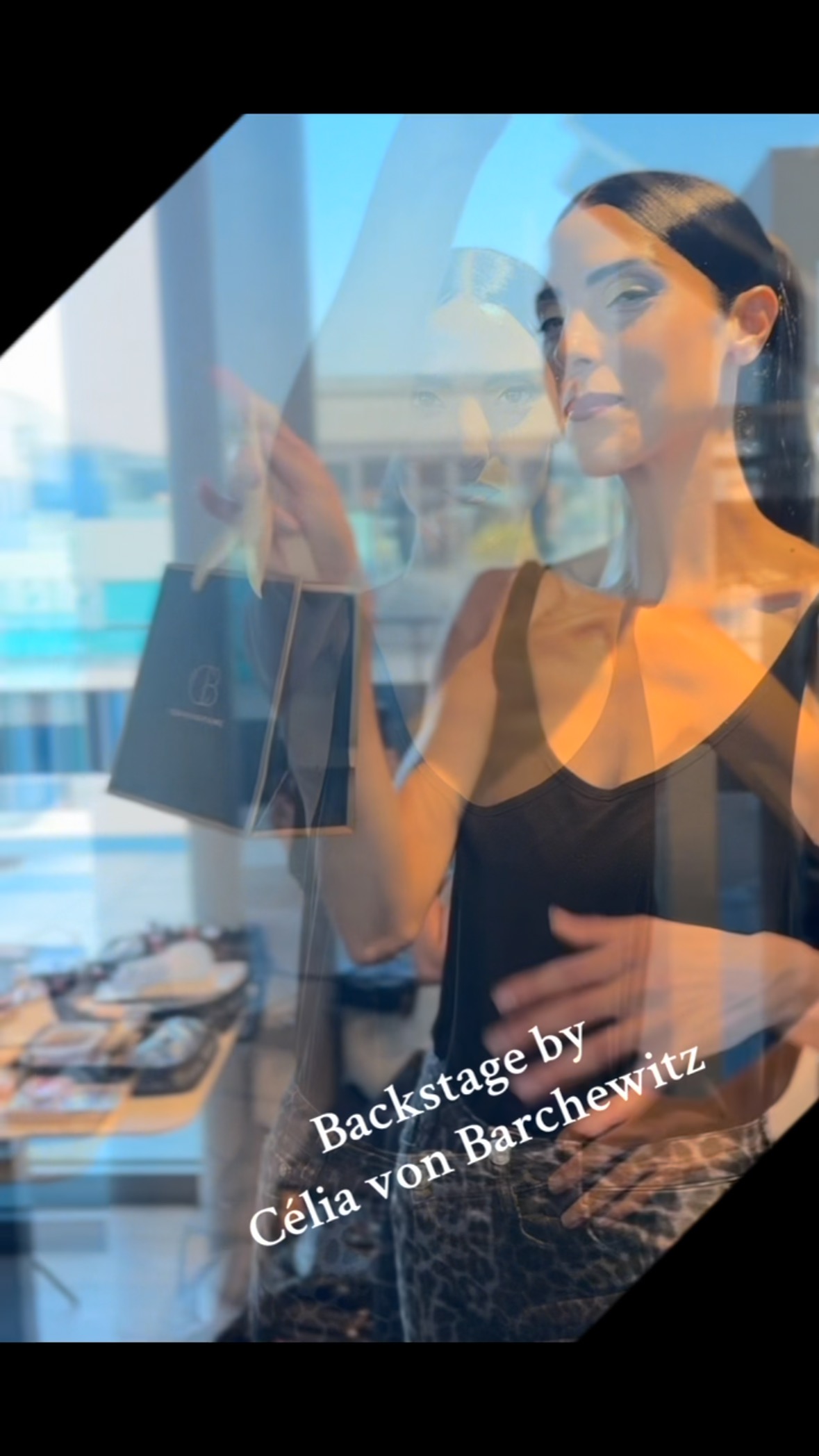 Backstage by Célia von Barchewitz. Come in and find out ?#perlenschmuck #perlenarmband #perlenkette #lifestyle #perlenliebe #geschenk