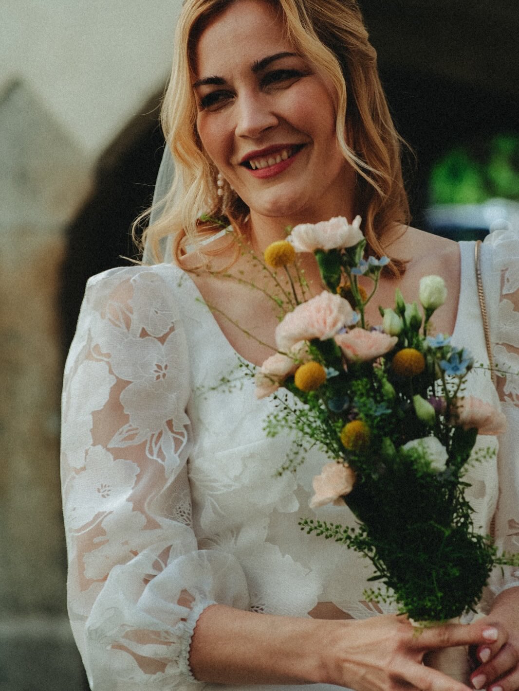 Auf ein Leben voller Liebe, Lachen und Glück!
Herzlichen Glückwunsch Severa & Thomas 🕊️🤍
Ihr seid ein wundervolles Paar.