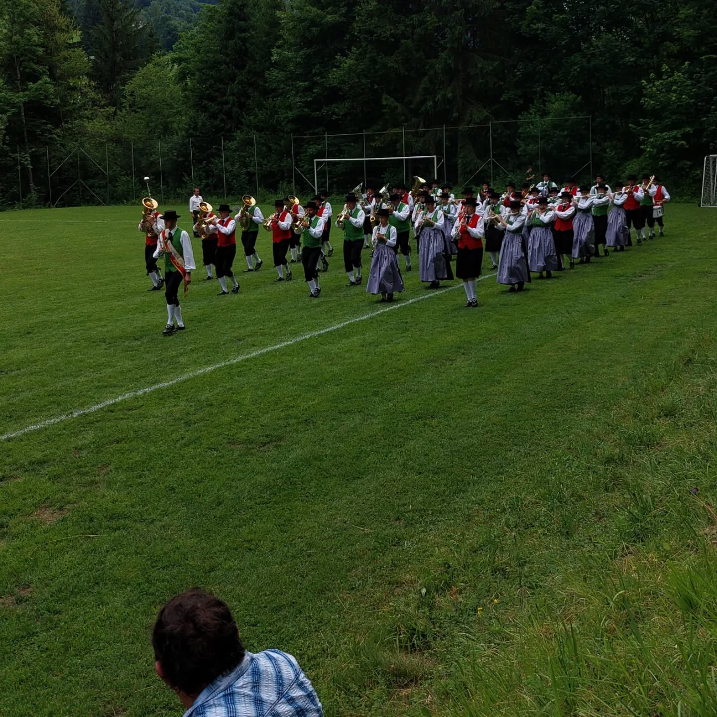 Wir kamen, wir marschierten, wir punkteten! 🎉Nach vielen gemeinsamen Proben haben wir beim Ma....