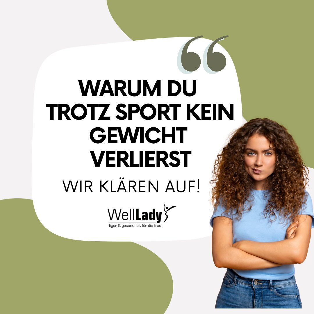 ? Wir klären auf: Warum Du trotz Sport kein Gewicht verlierst ⛔️?️♀️
Du trainierst regelmäßig, gibst Vollgas – aber die Waage bewegt sich nicht? ?
Keine Panik: Das heißt NICHT, dass Dein Training nichts bringt!
✨ Hier sind mögliche Gründe:
➡️ Du baust Muskeln auf (die wiegen mehr als Fett!)
➡️ Wassereinlagerungen nach dem Training
➡️ Zyklusbedingte Gewichtsschwankungen
➡️ Zu wenig Regeneration oder Schlaf
➡️ Ernährung ≠ Defizit
? Fazit: Die Waage ist nicht alles! Schau in den Spiegel, spür Deine Power, feier Deine Fortschritte – auf der Matte & im Alltag ??
#WellLady #StarkeFrauen #FitnessMythen #ProgressNotPerfection #WaageIstNichtAlles #FitMitHerz