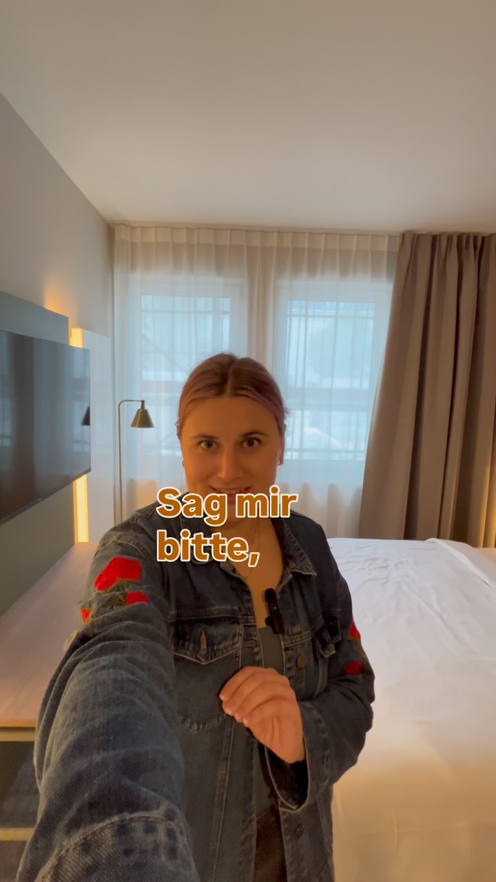 Na los – ich warte in den Kommentaren auf euch. ?
Mitten in St. Georg. 58 Apartments. Und eins davon sieht so aus.
Stylish eingerichtet mit Hommage an die Geschichte des Hauses, perfekt gelegen zwischen Alster, Hauptbahnhof & Szene-Viertel.
Du brauchst noch ‚n Grund zum Buchen?
Bis zu 30 % sparen geht aktuell auch noch.
Also wenn das nicht nach Good looking simplicity schreit … ?
#weileseinhubist