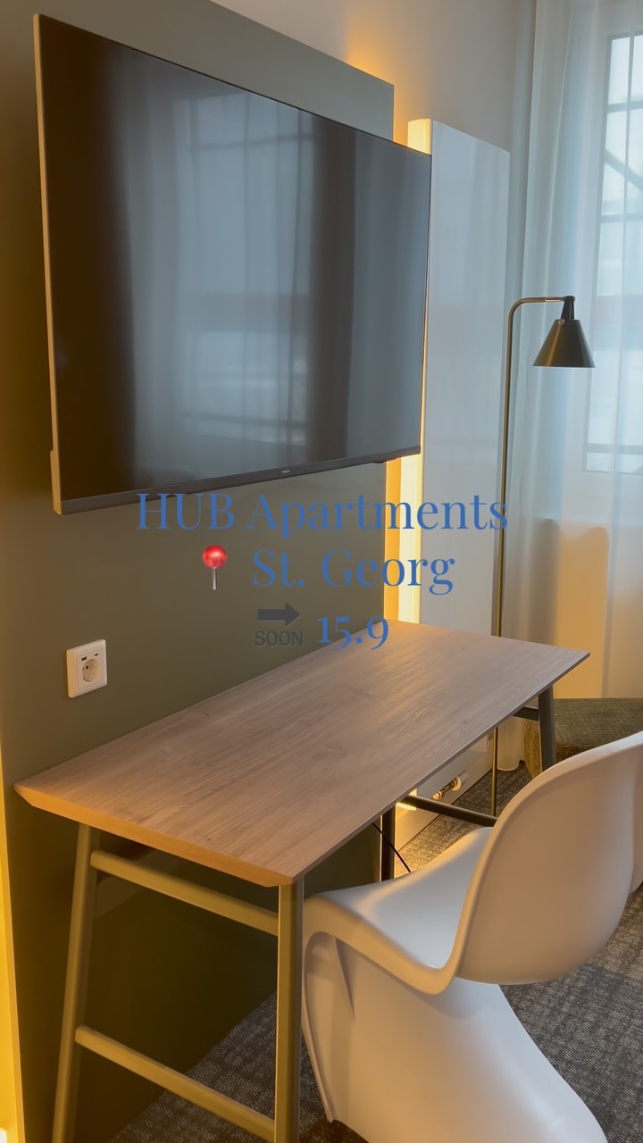 Wir würden euch ja am liebsten direkt gleich alles zeigen … aber gleich alle Highlights auf einen Schlag ausplaudern? Neeee, lass mal! Das wäre dann auch für das HUB too easy to please und wir wollen doch Lust auf mehr machen ?
Step by step nehmen wir euch also mit auf unsere New Opening Reise in Hamburg - St. Georg & starten mit diesem leckeren, visuellen Appetizer:
smarte Einrichtung, eigene Kitchenette, super bequemes Bett, Schreibtisch to get the work done + Wohlfühl-Vibe on top ?
You get, what you see im HUB! Das ganze schon ab dem 15. September und wer jetzt bucht, spart auch noch bis zu 30 % ?
Also: Schnell sein, die guten Prozente abstauben & genießen - alles on point!
#weileseinhubist