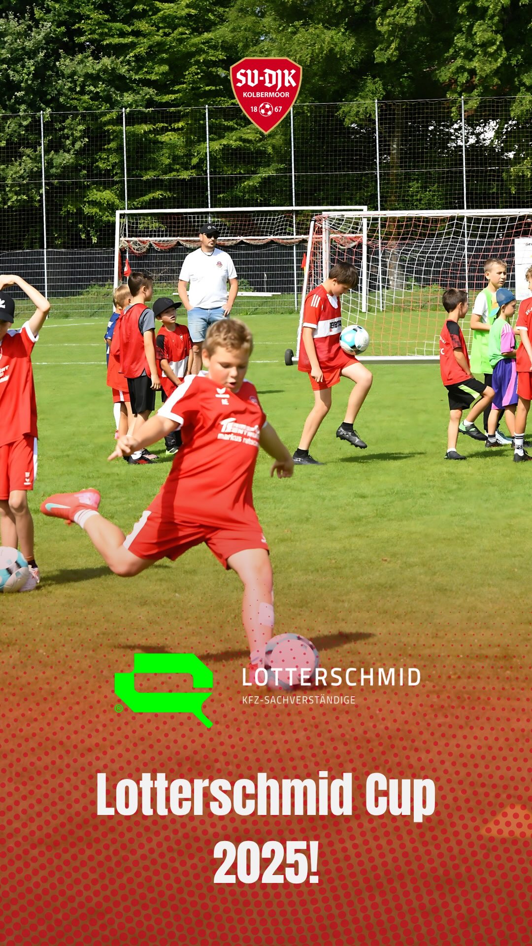 ⚽️ Lotterschmid Cup 2025 – Runde 2!☀️?
Im Rahmen unseres Sommerfests fand am Wochenende zum zweiten Mal der Lotterschmid Cup statt – und was sollen wir sagen: Fußballherz, was willst du mehr?❤️⚽️
Besonders das Turnier unseres Klinik Bad Trissl Leistungskaders war wieder absolute Werbung für tollen Jugendfußball!??
Ein riesiges Dankeschön an unseren treuen Partner KFZ Lotterschmid Sachverständige ??️ – eure Unterstützung war auch in diesem Jahr spitze!?
Unsere Kids hatten nicht nur auf dem Platz jede Menge Spaß, sondern auch beim bunten Rahmenprogramm mit ?Hüpfburg, ⚽️Fußballtennis und vielem mehr! ?♂️??
So geht Vereinsleben! ❤️?
#LotterschmidCup #Sommerfest2025 #Jugendfußball #Fußballliebe #KlinikBadTrissl #KFZLotterschmid #Vereinsleben #SpaßamSpiel
#UNSschreibtmangemeinsam