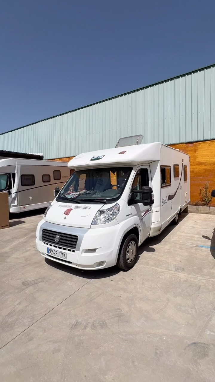 ?✨ ¡Lleva tu autocaravana al siguiente nivel! ??
En VG Caravaning te ofrecemos la instalación eléctrica completa para que vivas tus viajes con total comodidad:
✔️ Baterías de alta capacidad ⚡
✔️ Paneles solares para energía limpia ☀️
✔️ Inversor de corriente para todos tus dispositivos ?
✔️ Y ahora… ¡Aire acondicionado incluido! ❄️?
Olvídate de preocuparte por la energía: disfruta de confort, autonomía y frescura allá donde vayas.
? Pásate por nuestro taller o escríbenos y te asesoramos sin compromiso.
? ¿Listo para sentir tu casa sobre ruedas?
#VgCaravaning #VanLife #Autocaravanas #InstalacionElectrica #AireAcondicionado #CaravanLife #ViajarEsVivir
