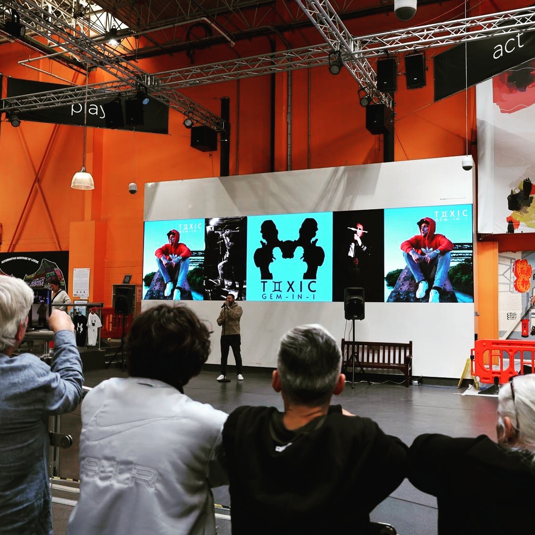 Toxic Gem-in-i performing at Leeds Kirkgate on Sat…