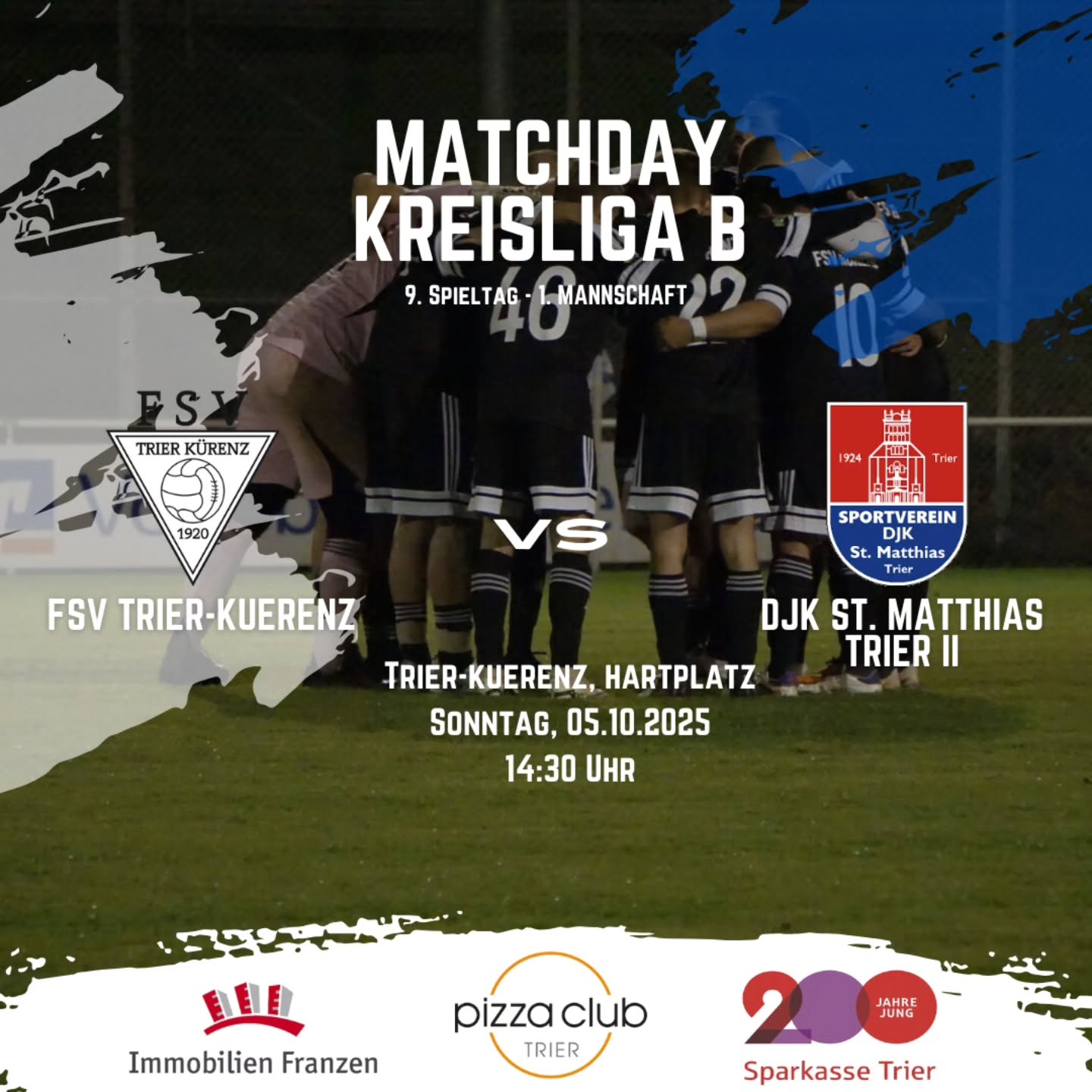 ⚪️Doppelheimspieltag⚫️
Am Sonntag empfangen sowohl die Erste als auch die Zweite Mannschaft die Zweit- und Drittvertretung der DJK St. Matthias.
Die Erste Mannschaft war bereits unter der Woche bei der SG Saartal II zu Gast und konnte nach einem 2:2-Unentschieden einen Punkt aus Schoden mitnehmen. Mustafa brachte die Erste gleich zweimal in Führung, doch die Gastgeber egalisierten beide Male die Führung.
Am kommenden Sonntag steht nun das Stadtderby gegen die DJK St. Matthias II an. Anpfiff ist um 14:30 Uhr in Kürenz.
Auch die Zweite Mannschaft war unter der Woche im Nachholspiel gegen die Drittvertretung der @sgzil gefordert. Nach einem starken Start lag man schnell mit 2:0 in Front. Nach der Pause verkürzten die Gäste zunächst auf 2:1, ehe Julian mit einem sehenswerten Solo auf 3:1 stellte. Durch einen Foulelfmeter, einen weiterer Treffer der Gäste und ein einkassiertes Tor der Zwoten endete die Partie mit einem 3:3-Remis.
Am Sonntag wartet nun mit der offensivstarken DJK St. Matthias III eine anspruchsvolle Aufgabe auf die Zwote.
Anpfiff ist hier um 12:30 Uhr in Kürenz.