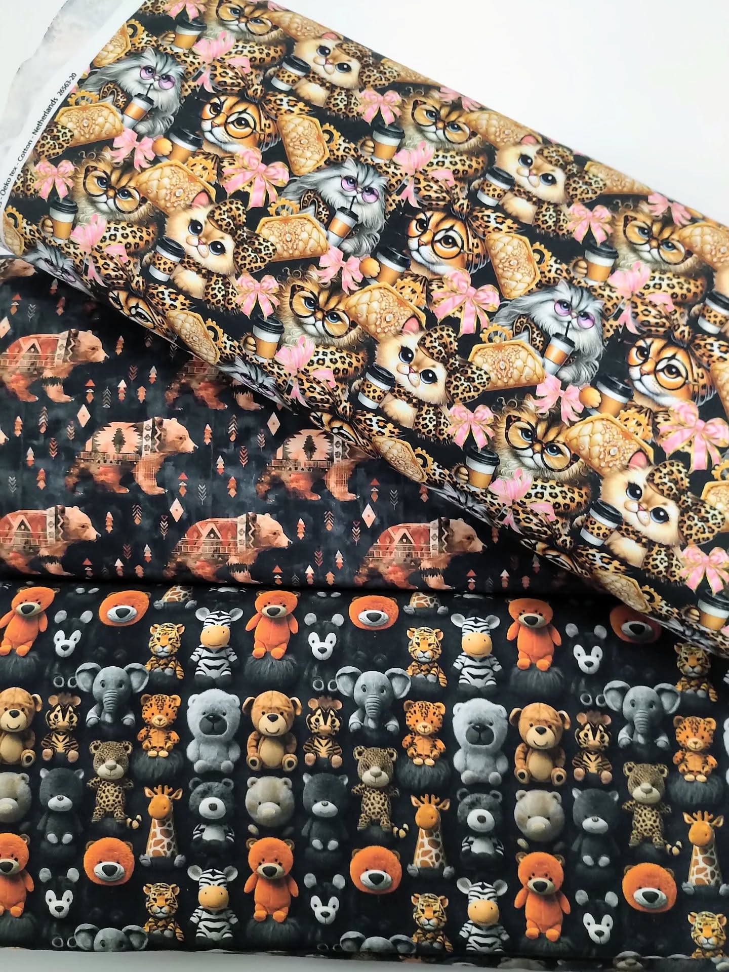 Perjantaihin tarvitaan jotain todella ihastuttavaa.
Ja tässä ne on, ihanan ohuet ja pehmeät collegekankaat!
Tyyriit leokissat, Intiaanikarhut ja södet eläinlapset
Leveys 148cm
95% puuvillaa, 5% elastaania
Paino 250g/m2
#collegekangas
#uudetkankaat
#collegepaita
#vaateompelu
#kangaskauppa
#lappeenranta