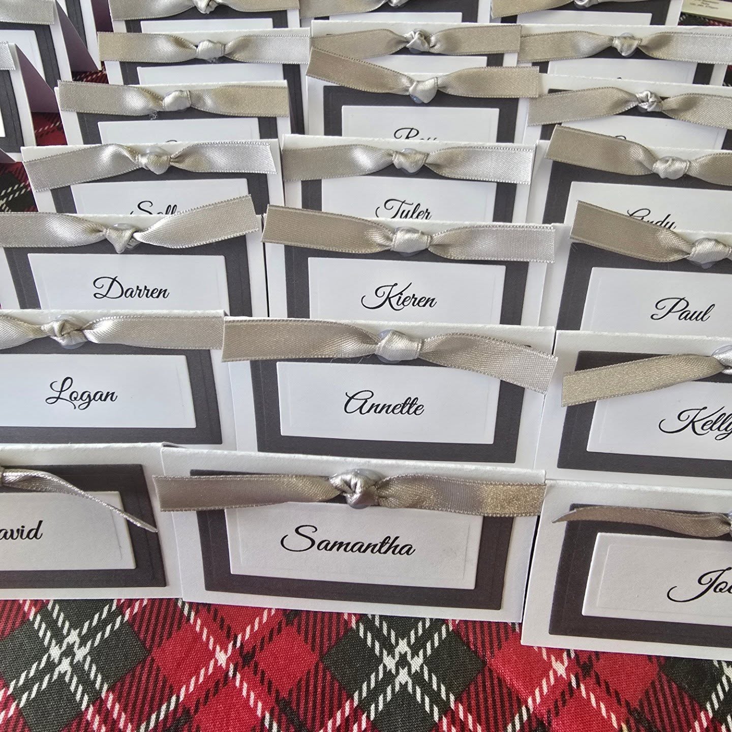 Stunning on the day Wedding Stationery in Silver, Grey and White.
#weddingstationery #tableplan #tablenumbers #placecards #silver #grey #white #embellishment #weddinginspiration