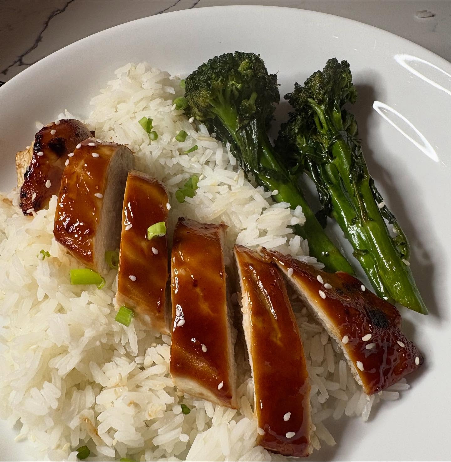 Salmon with a thick teriyaki glaze is a real favourite for us, but my son won’t eat it after a bad experience with some motorway services sushi! Say no more! So I used the @lkkeurope teriyaki sauce on a chicken breast and cooked it alongside the salmon. Apparently worked a treat! ?
#asianfood #teriyaki #teriyakisauce #chicken #chickenteriyaki #salmon #salmonteriyaki #orientalfood #foodie #foodblogger #foodbloggers #lovefood #bristolfoodies #bristolfoodbloggers