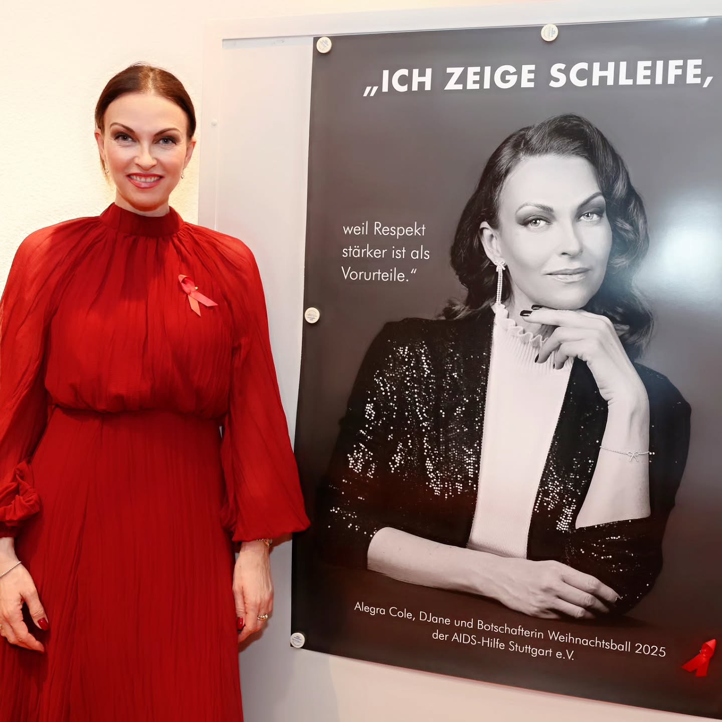 I wear the ribbon ? because respect is stronger than prejudice. Thank you for such a wonderful and deeply emotional evening ? @aidshilfestuttgart
You can find the link to the article of @uwebogen / @stuttgarterzeitung in my Story
CAMPAIGN SHOOTING
? @maksrichterfotograf
?@letsbeiconic_business
#djanealegracole #ambassador #aidshilfe #charityevent #uwebogen #stuttgarterzeitungmagazin #stuttgartevent #luxuryevent #events #rathausstuttgart #BadenWürttemberg
