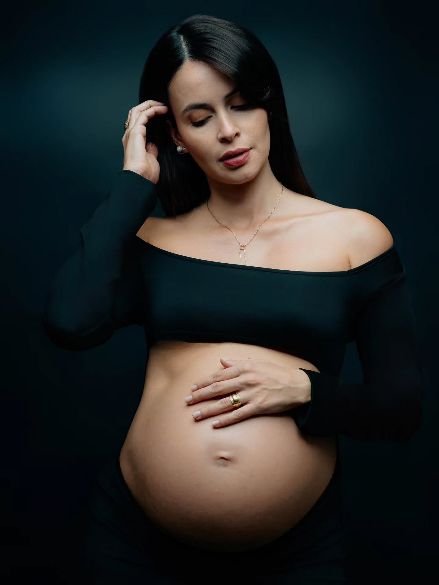 El mes pasado conocí a Mónica, una de esas personas a las que cuesta dejar de hacerle fotos...✨?
Crear recuerdos Maternity es lo más bonito del mundo ?
#maternityphotograph #fotografiamataro
