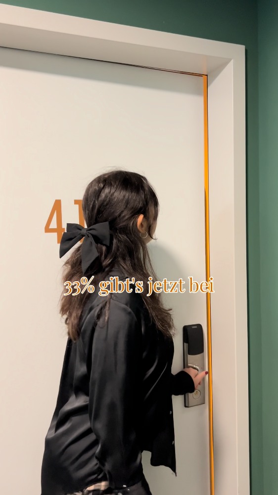 Endspurt beim Black Month!
Wir legen noch einen drauf: 3 % on top. Das macht fette 33 % Rabatt auf deine Buchung.
Nur noch bis nächsten Mittwoch.
Also jetzt schnell sein und Zimmer sichern, einchecken, easy leben.
Gilt für Harburg und St. Georg
BLACK FRIDAY
SALE
SPAREN
RABATT
HAMBURG