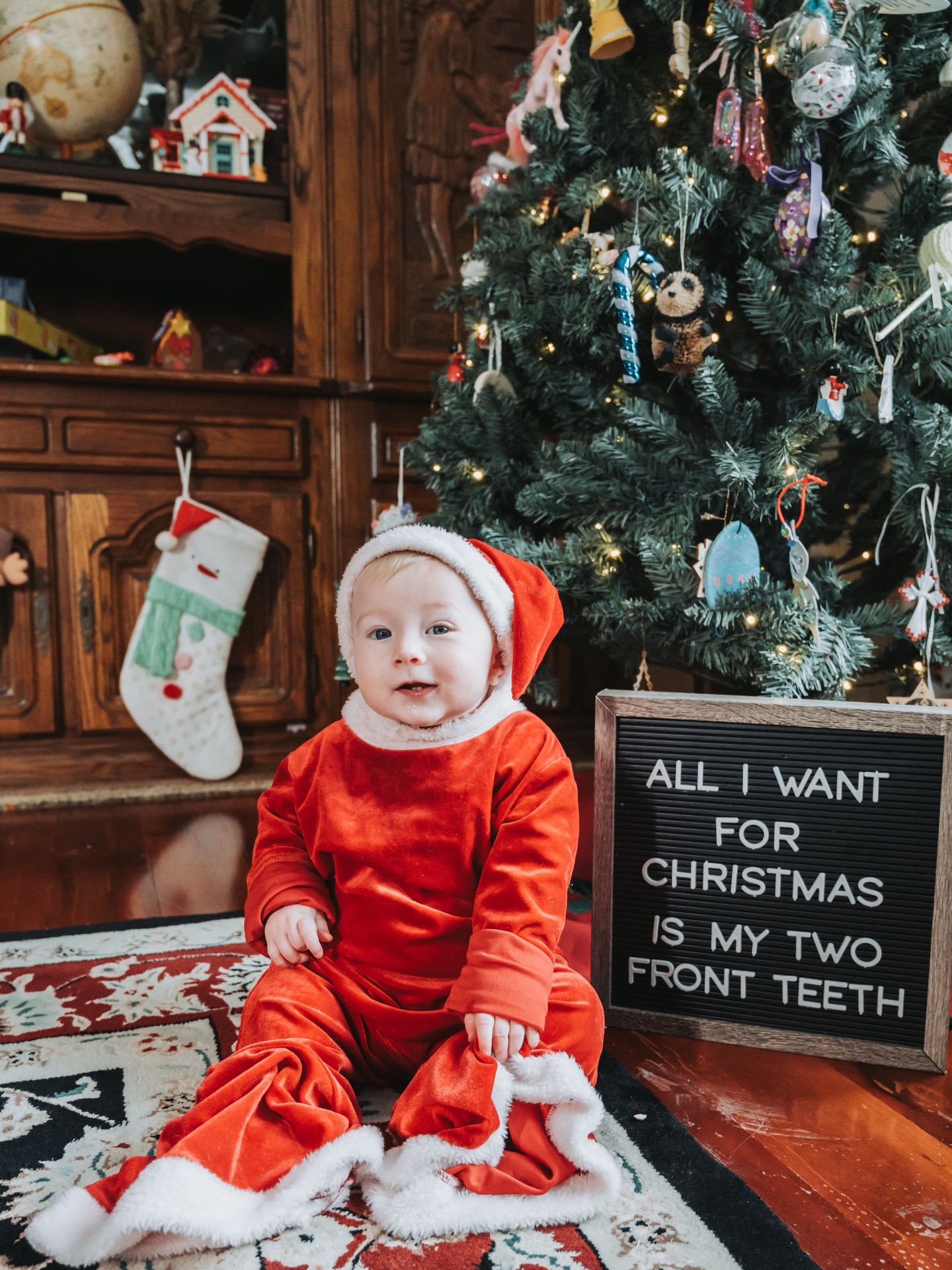 This one is a little sentimental throwback to my first baby expecting her two teeth around Christmas time too?
#12daysoftheoray