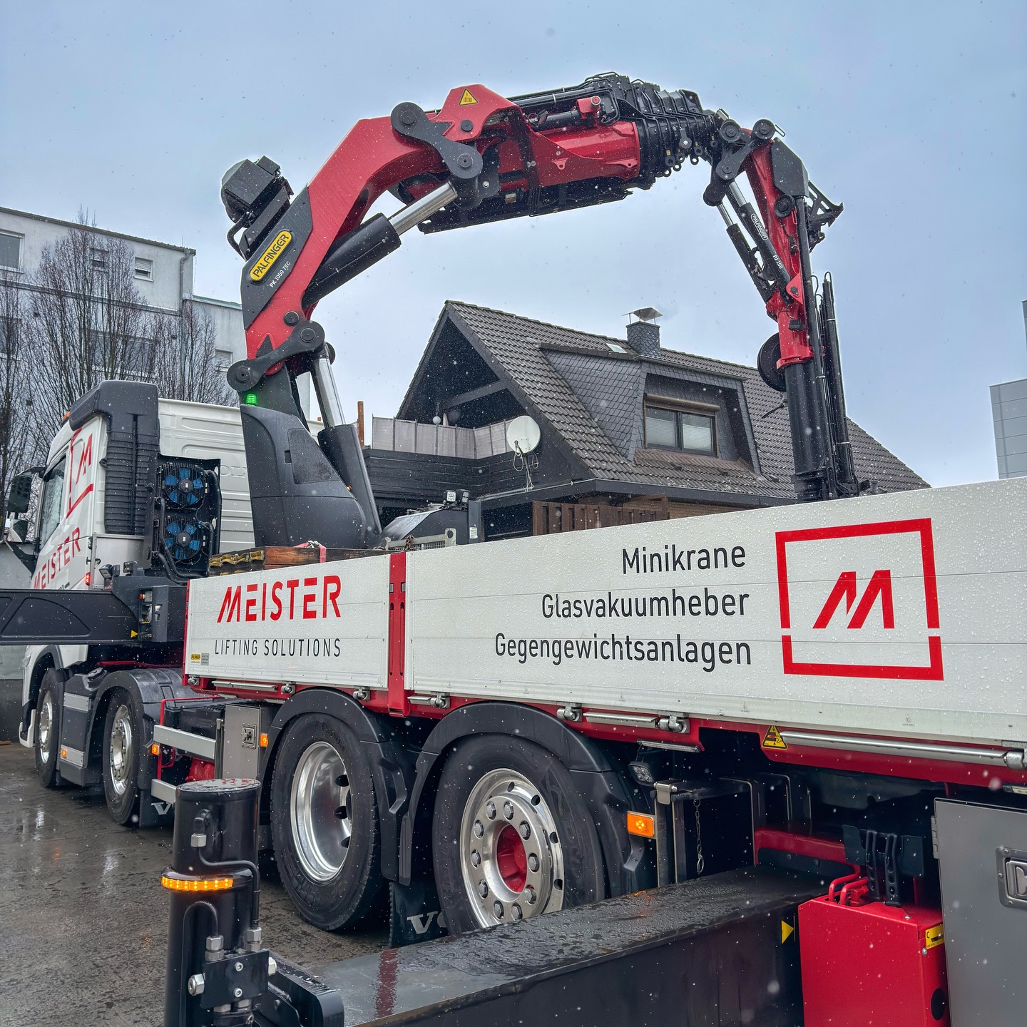 ?️ TEC Training – Meister GmbH Dieburg
Ein Training ausschließlich mit erfahrenen Bedienern durfte ich für die Firma Meister GmbH aus Dieburg durchführen.
Auf Augenhöhe konnten wir über zwei Tage kurzweilige Einheiten aus Theorie und Praxis durchlaufen – im engen Erfahrungsaustausch und mit dem gemeinsamen Anspruch, unser Expertenwissen weiter auszubauen.
Die Ergebnisse – und auch das, was ich wieder von euch lernen durfte – festigen den wertvollen Erfahrungsschatz, den man für hochwertige Trainings benötigt.
Vielen Dank hierfür an die Kollegen für den offenen Austausch und das Vertrauen in meine Arbeit! ??
@palfingerag
@meister_kran
#palfinger #ladekran #meisterkran #ladekrantraining #ladekranuntermain