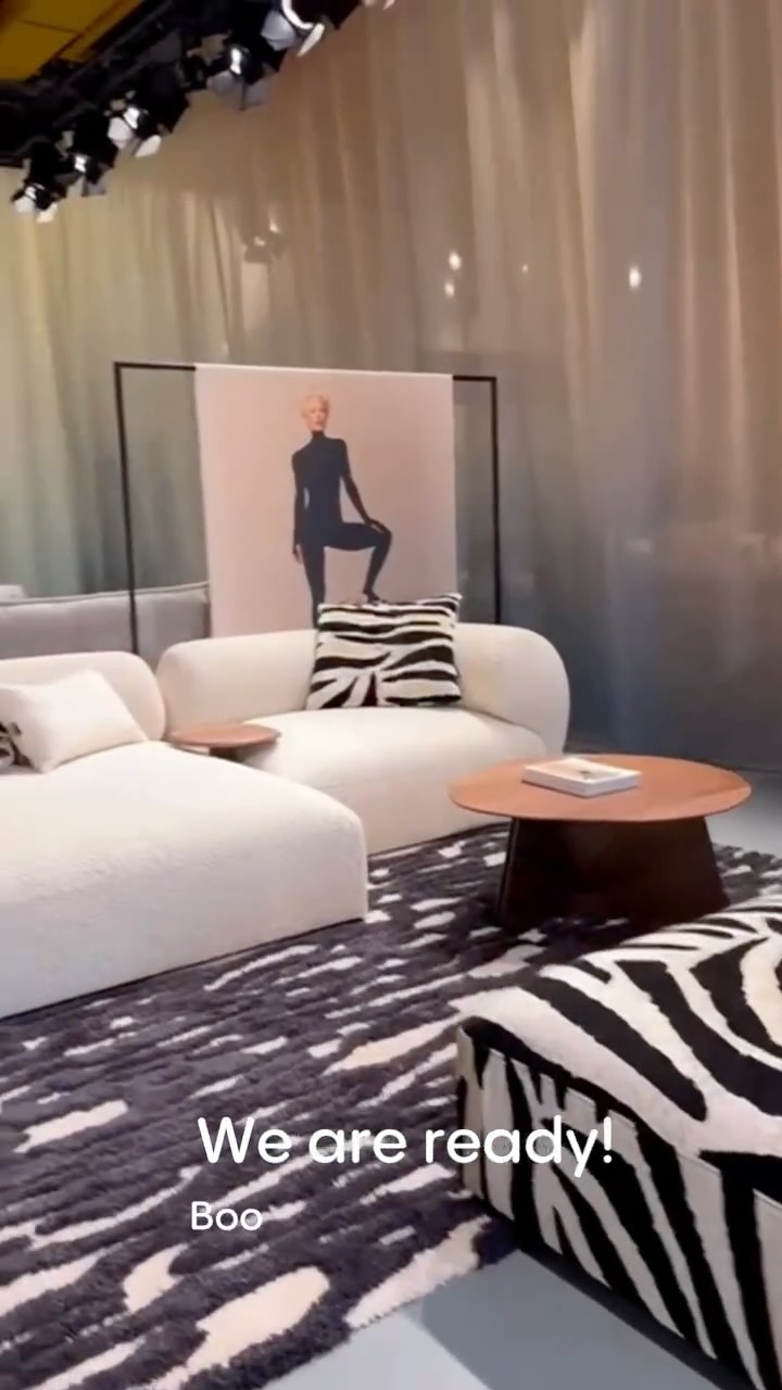 Unser Messestand der Destination Design in Eindhoven nimmt langsam Gestalt an – Schritt für Schritt ...