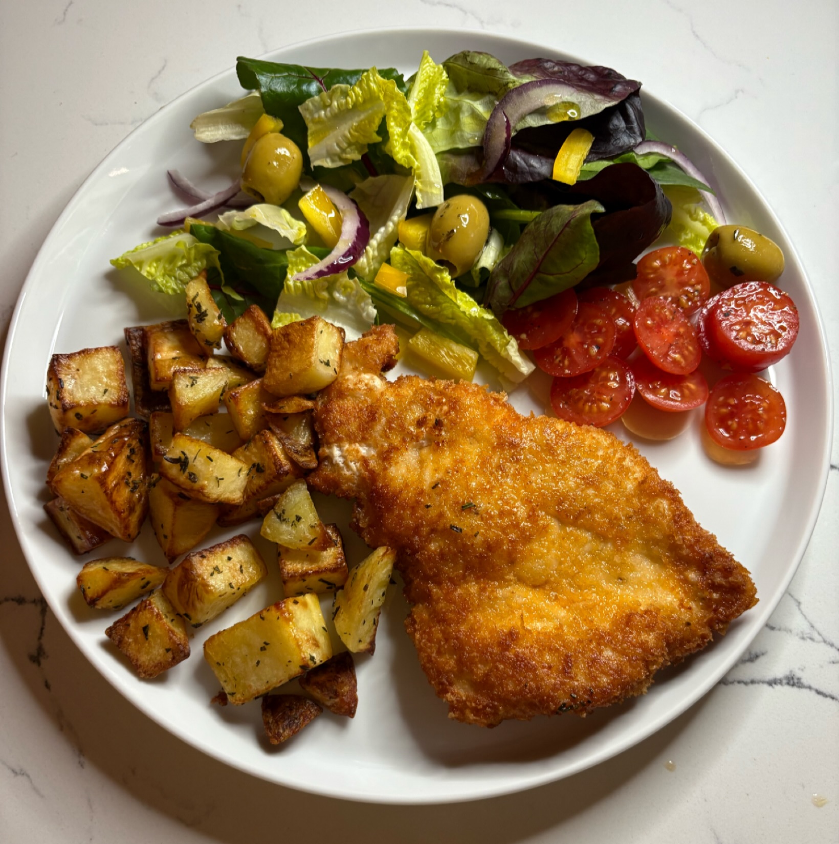 Love Chicken Milanese which is basically Schnitzel but with the added deliciousness of Parmesan! Served it with Parmentier potatoes and a lovely, fresh side salad. Perfect Friday night treat.
@yutakaeats - panko breadcrumbs
@parmigianoreggianouk - Parmesan
#chickendishes #fridaydinner #bristolfoodie