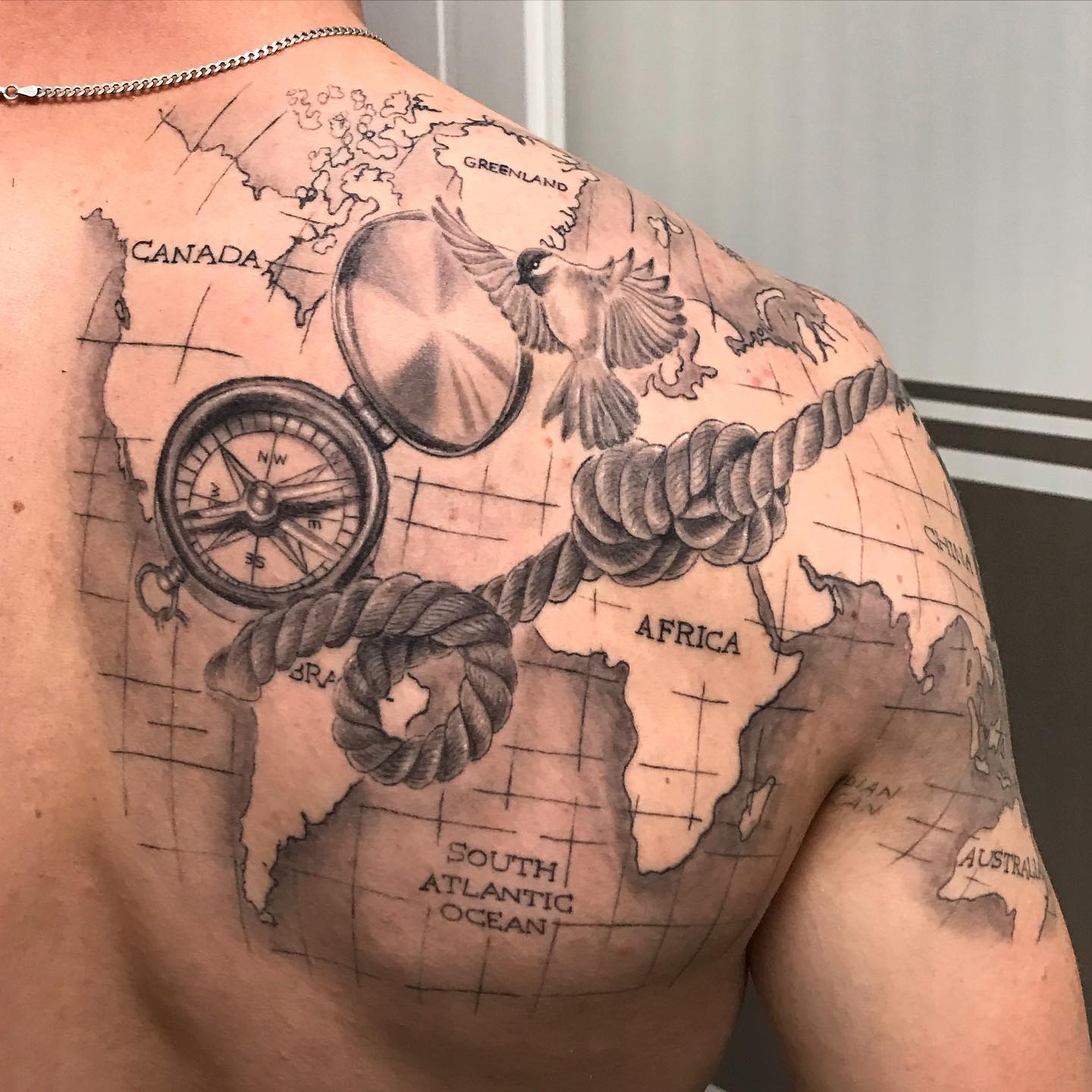 ?tattooindustry.ch ??am Fischmarkt 2, in Liestal ??work by ?Isabel Sarcone âșïž#backtattoo #tattoo #tattoos #tattoosman #tattooinspiration #tattooideas #tattoobikers #tattooart #tattoolife #tattooink #tattoodesign #tattoorealistic #blackandgreytattoo #nautictattoo #kompass #kompasstattoo #birds #birdtattoo #compass #compasstattoo #compasstattoos #landkartentattoo #maptattoo #inked #ink #inkedlife #inkart #inktattoo #inkedtattoo #inkedmen