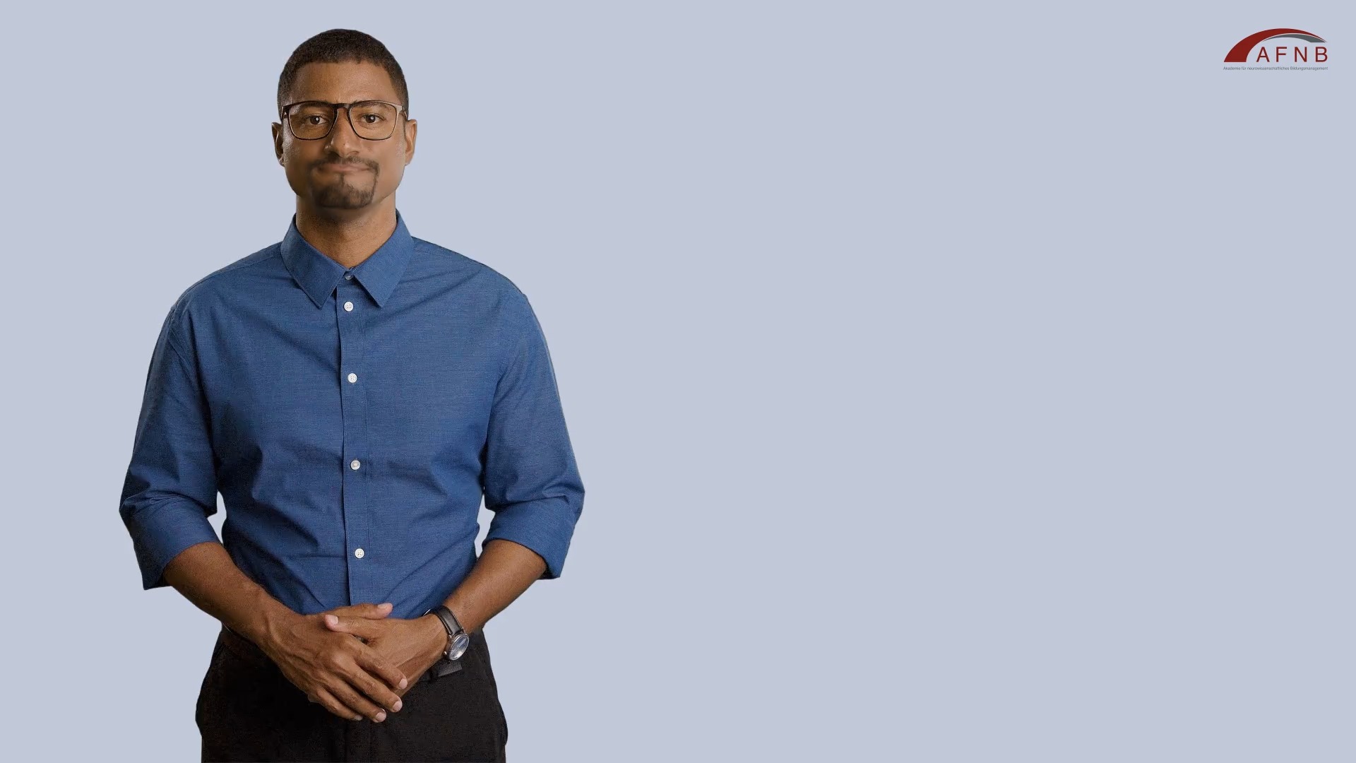 Anderssein darf kein Risiko sein.
Und doch zeigt eine neue Studie:
Menschen, die sich als Minderheit fühlen oder bestimmte persönliche Merkmale haben, erleben deutlich häufiger Mobbing am Arbeitsplatz.
Das Video stammt von der AFNB GmbH, deren Mitglied ich seit 2016 bin.
Mobbing ist nicht nur ein „soziales Problem“ –
* unser Gehirn verarbeitet Ausgrenzung wie Schmerz.
Dauerhafte Belastung kann zu Stress, Erschöpfung und gesundheitlichen Folgen führen.
Das Video erklärt die wissenschaftlichen Hintergründe verständlich und zeigt, warum Zugehörigkeit ein so grundlegendes menschliches Bedürfnis ist.
-> Wichtig: Betroffene sind nicht „zu sensibel“. Ihr Nervensystem reagiert auf reale soziale Bedrohung.
->Mehr Hintergründe, neurobiologische Einordnung und konkrete Hilfe zur Selbsthilfe finden Sie über den Link
https://surgite-eder.de/wordpress/surgite-news-mobbingrisiko-durch-anderssein-neue-studie-zeigt-alarmierende-zusammenhaenge/
Haben Sie in Ihrem Arbeitsumfeld schon erlebt, wie stark Zugehörigkeit (oder Ausgrenzung) die Stimmung im Team beeinflusst?
#mobbingamarbeitsplatz
#psychischegesundheit
#neurobiologie
#arbeitsleben
#führungskultur
#resilienz
#stressmanagement
#surgitecoaching