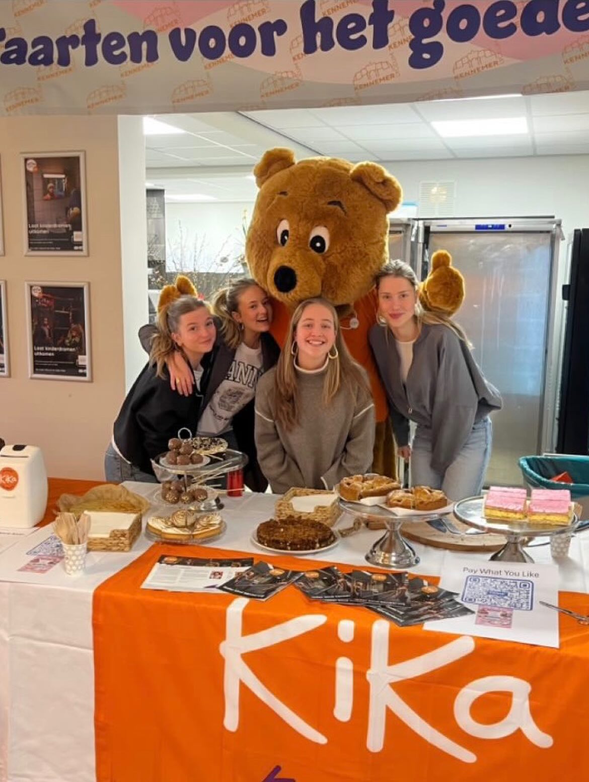 De Open Dag van het Kennemer Lyceum was weer een groot succes! Bedankt iedereen voor jullie komst, en hopelijk ben je weer een stapje dichterbij het maken van je middelbare schoolkeuze.