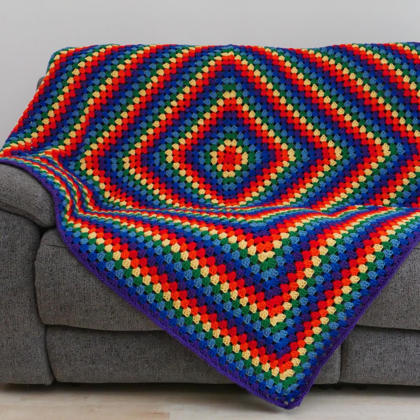My Bogha Bรกistรญ Chakra blanket ๐๐๐
This is my first project after my injury and it is also my biggest. The blanket is made from chunky wool and is huge at 170x170cm.
It is ready to ship now.
I hope you like it.
#irishcrafts #handmadeblanket #heirloom #madeinireland