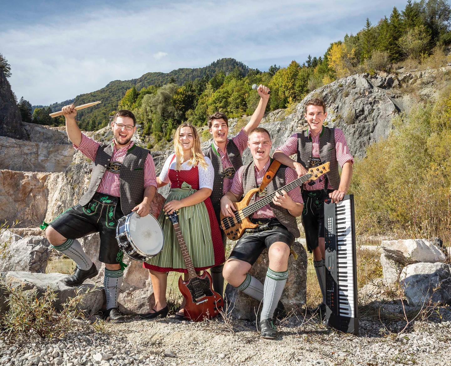 Frohe Ostern ???
#last5 #doriadsiwos #party #band #liveband #gitarre #drums #bass #keyboard #musi #ostern #frühling