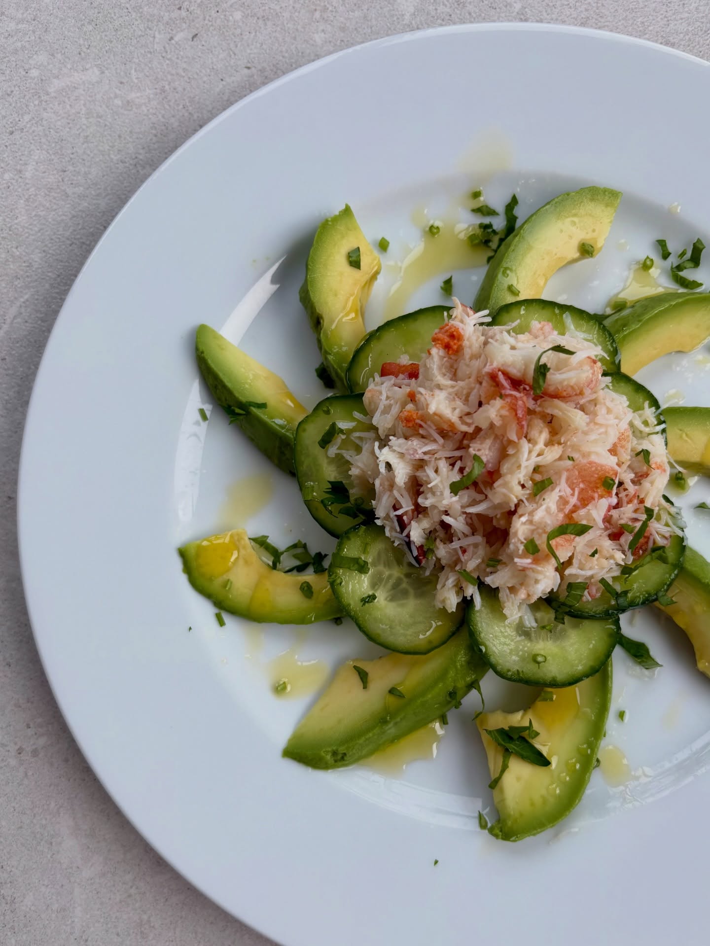Fabulous fresh crab from the brilliant @consciousfishshop in Nailsea. As a child my Gran and I used to buy a crab from a little kiosk in the seaside town where she lived and it’s still one of my favourites, especially when it’s as good as this. Served the white crab meat with avocado, cucumber, lime juice, olive oil and a bit of coriander. So simple yet so good. And yes, I’m pretending it’s Summer!
#crab #salads #foodies