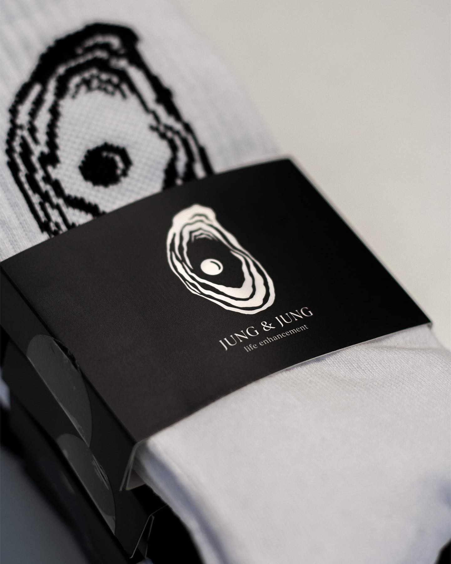 Hochwertige Socken mit Banderole für @jungjung.life ?
Vielen Dank!
#merchdesign #merch #socken #socks #coustomsocks #madeineurope #freshsocks #crewsocks #coustompatches #textildruck #clothing #goodproduct