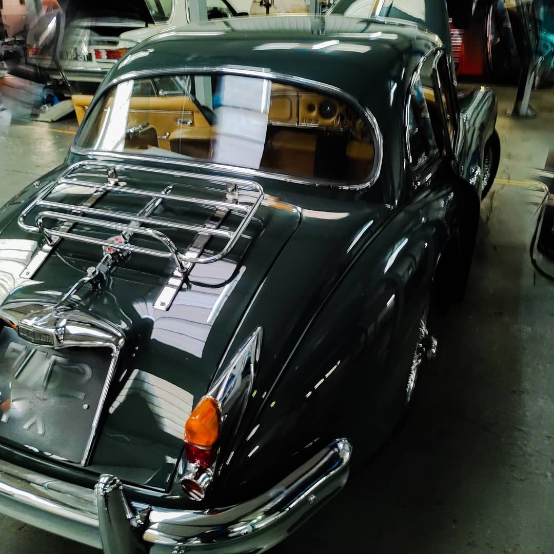 Beautiful classic Jaguar XK150 protected by Viper's 106v immobiliser and Blue ICE security.
#blueicesec #blueicesecurity #viper #classicjaguar
@blueicesecurity @clifford_uk