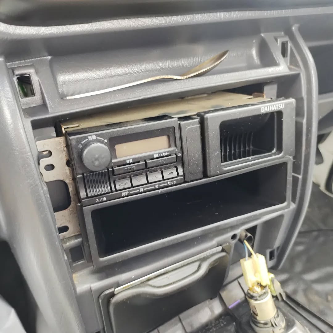 This customer wasn't happy with the radio in his Daihatsu Hi jet. Personally, with it's tiny display and single 2