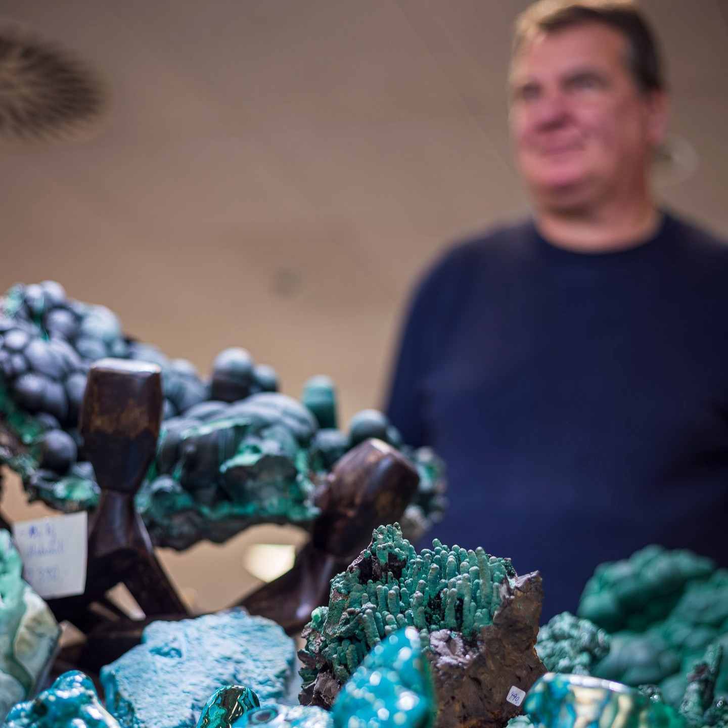 Zwischen funkelnden Schätzen aus Afrika auf den Edelsteintagen Bremen 2026 ✨
Jeder Stein erzählt seine eigene Geschichte 🌍💎 #Edelsteine #Afrika #Mineralien