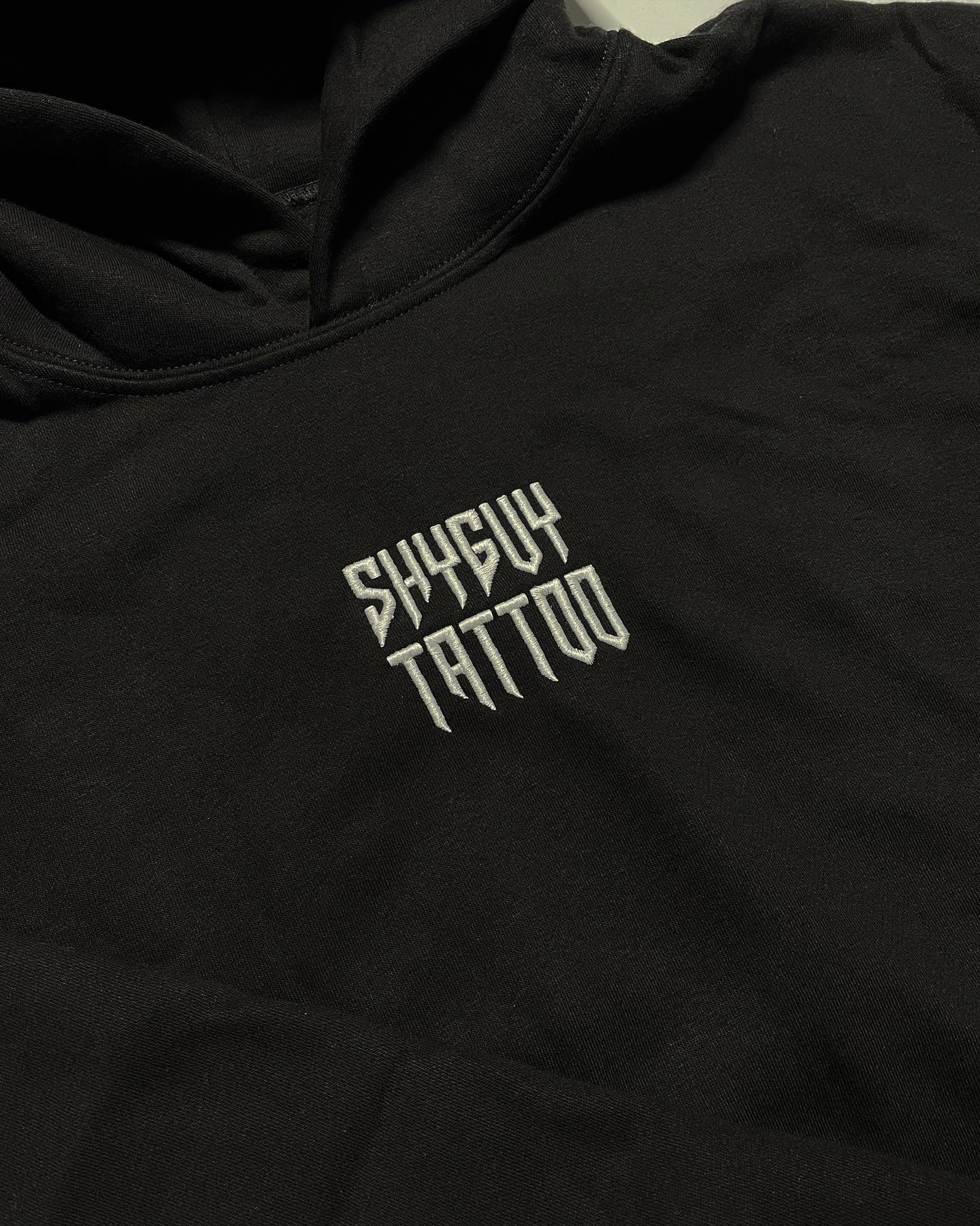 350gsm Heavyweight Hoodie bestickt für @shyguytattoo ?
#embroidery #embroiderytype #sticken #branding #druckstudio #logostick #embroiderydesign #textilveredelung #textildruck #textildruck #saarland